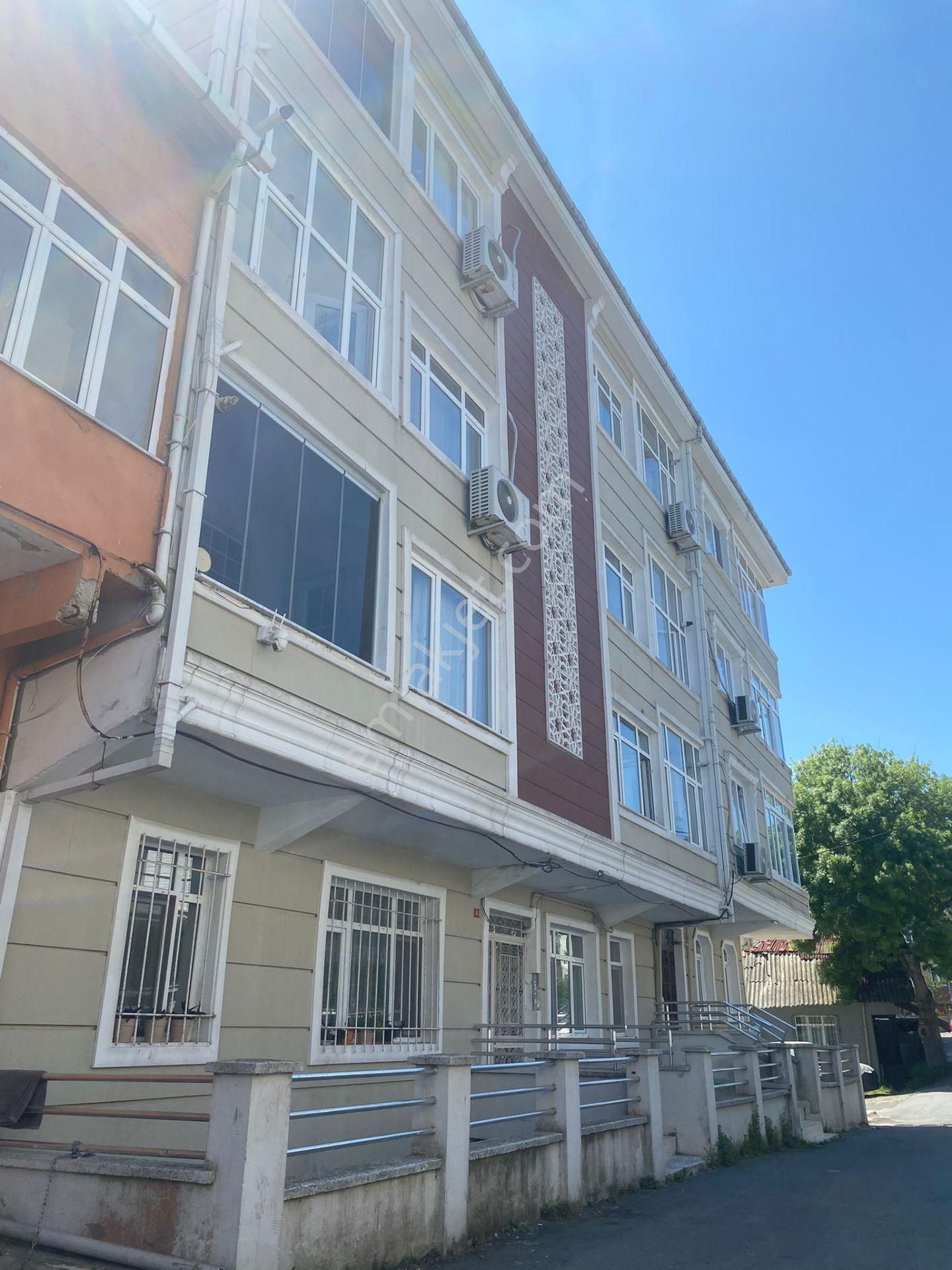 Yeniköy Bağlar Mevkiinde Satılık 3+1 Daire