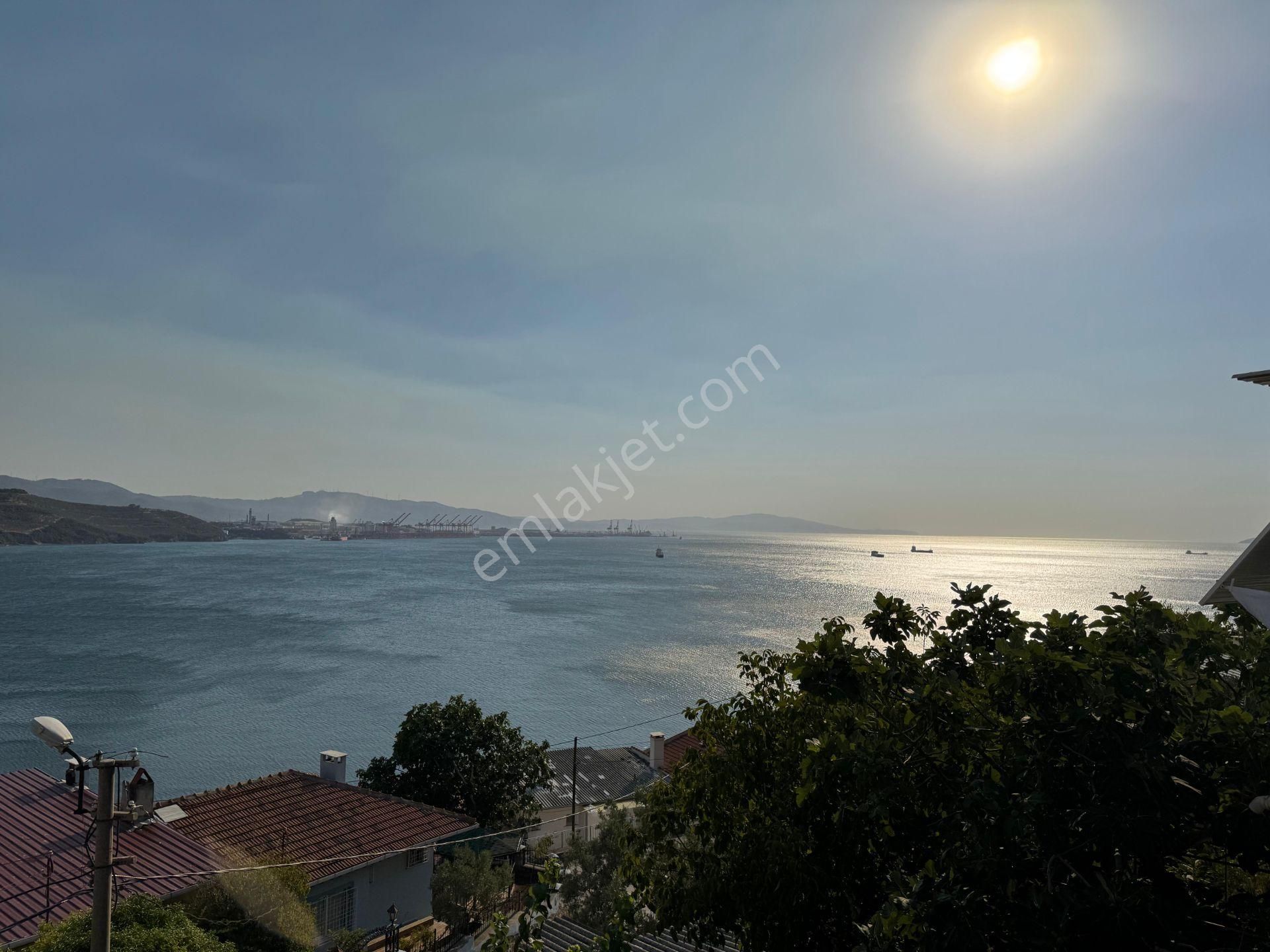 Gemlik Manastır Da Deniz Manzaralı Satılık Müstakil Ev