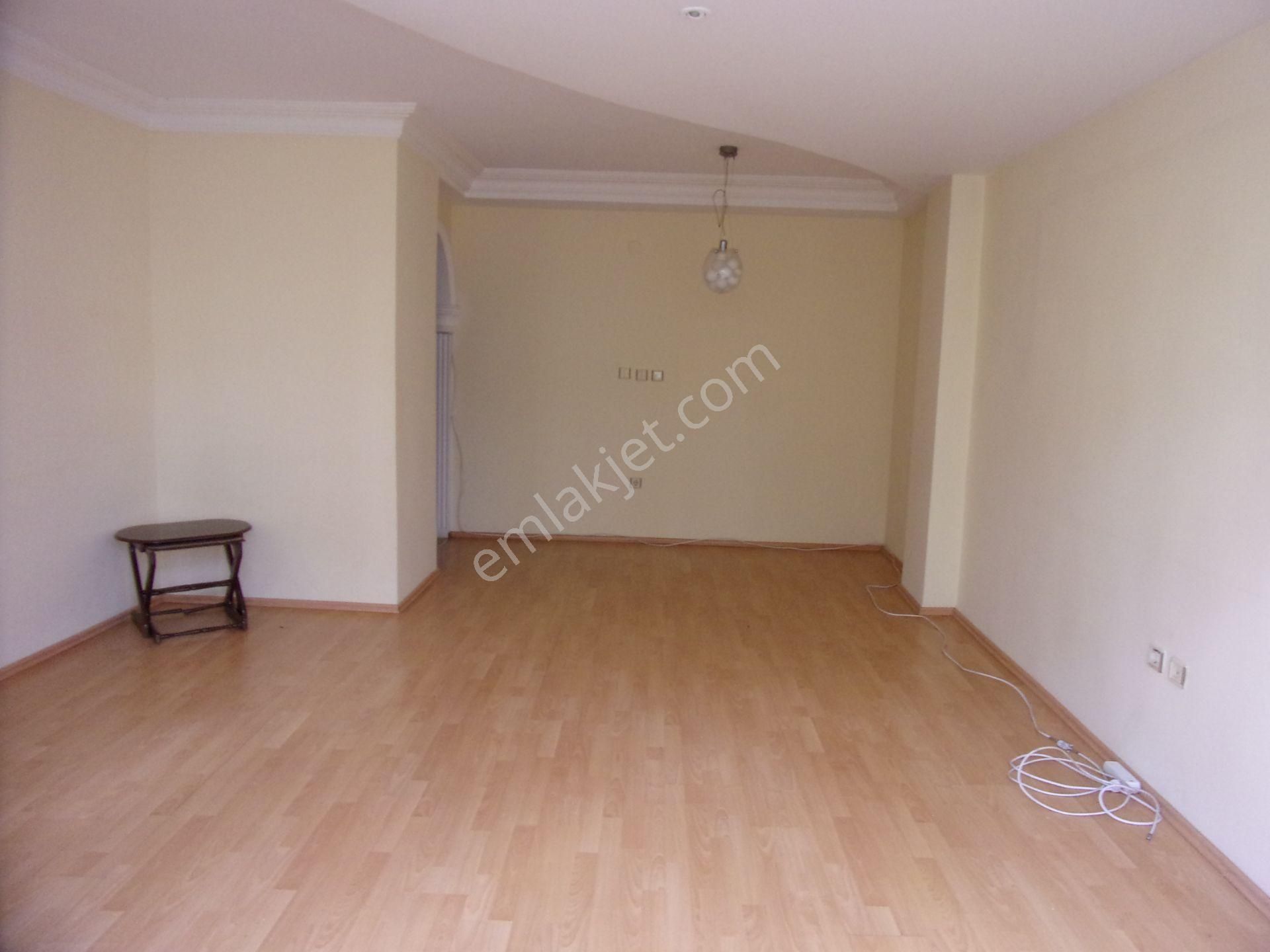 Tarabya Sanatçılarda 2+1 100 Metrekare Kiralık Daire - Görsel 6