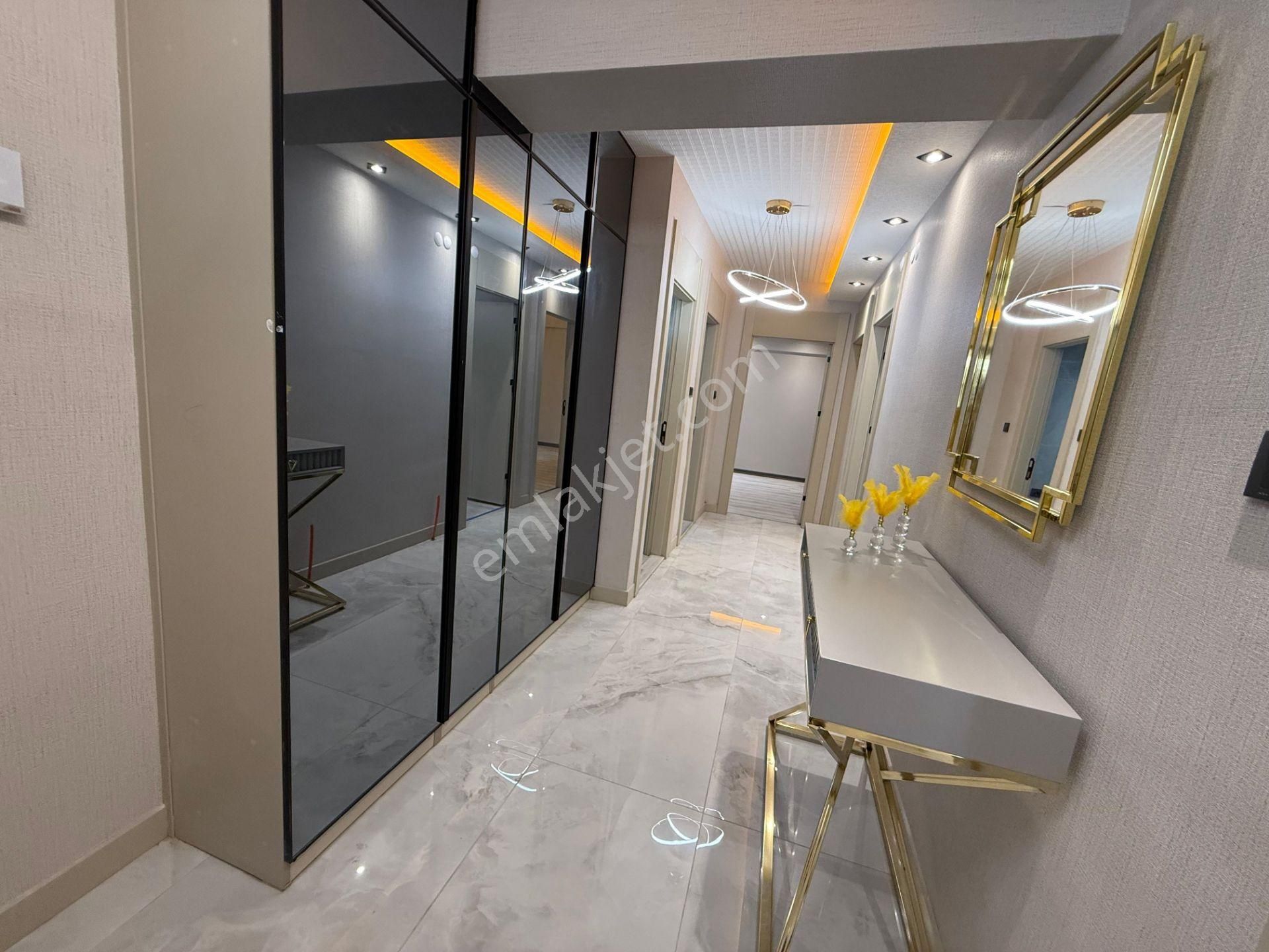 Ana Cade'ye Yakın Oturuma Hazır Sıfır Ulra Lüx Daire - Görsel 11