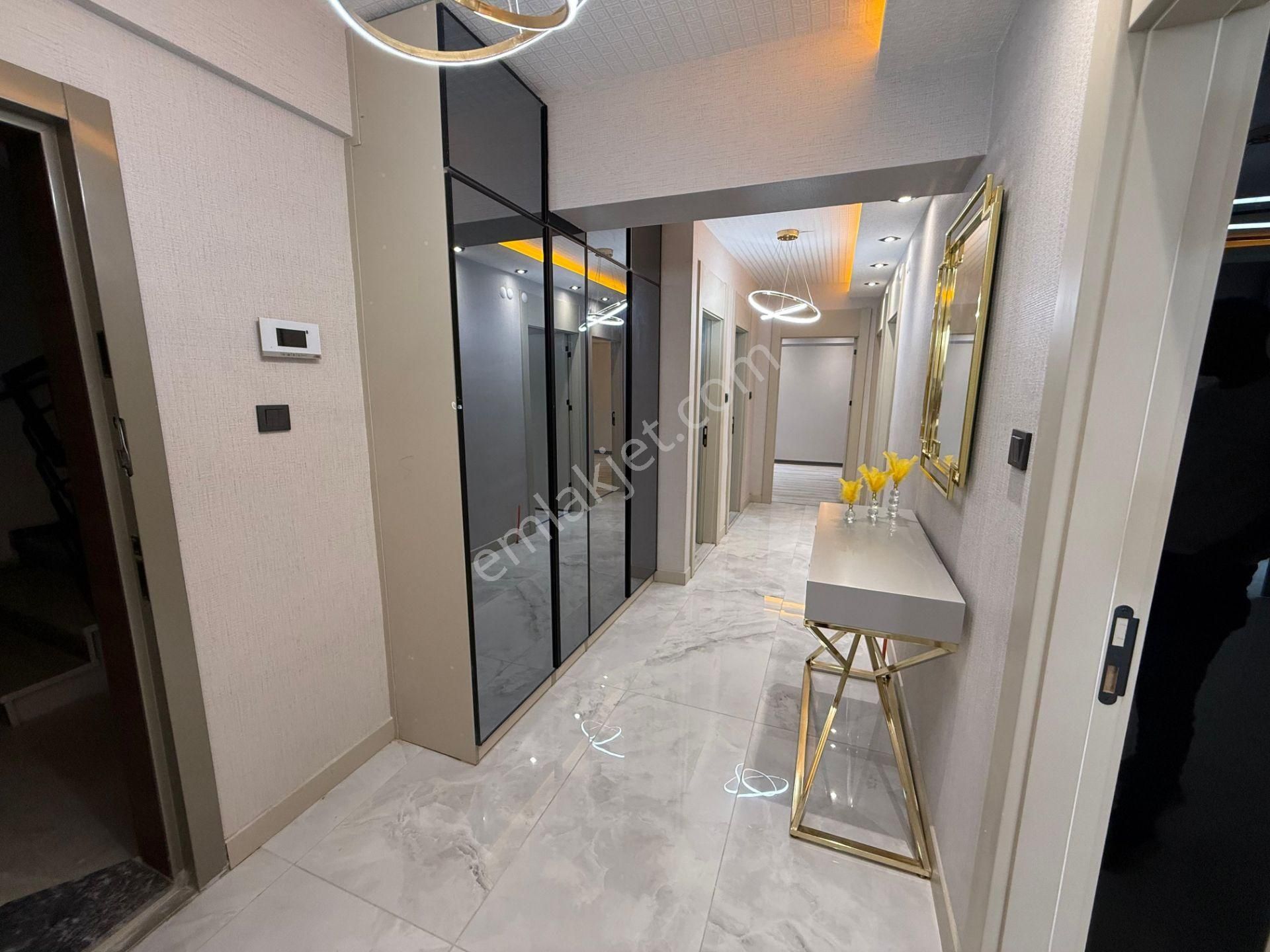 Ana Cade'ye Yakın Oturuma Hazır Sıfır Ulra Lüx Daire - Görsel 3