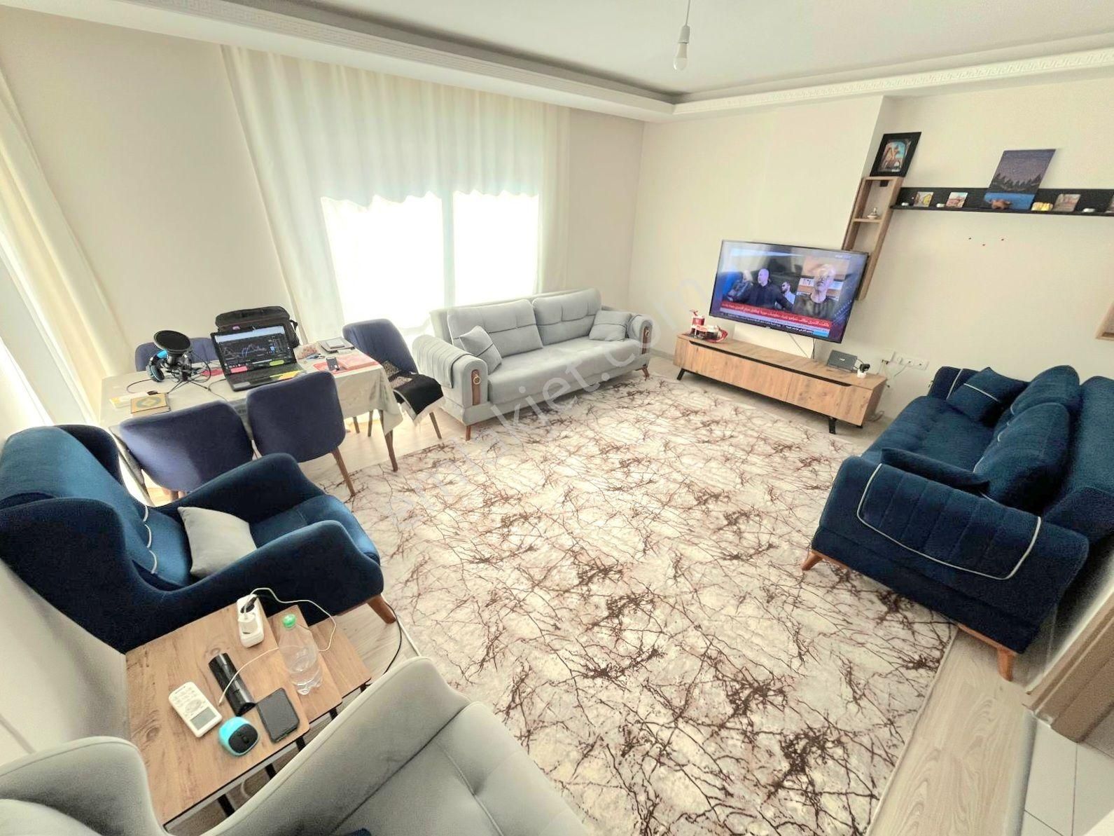Satılık Hastane Yakını Lüks Site İçi Full Eşyalı 2+1 Daire 90 M2