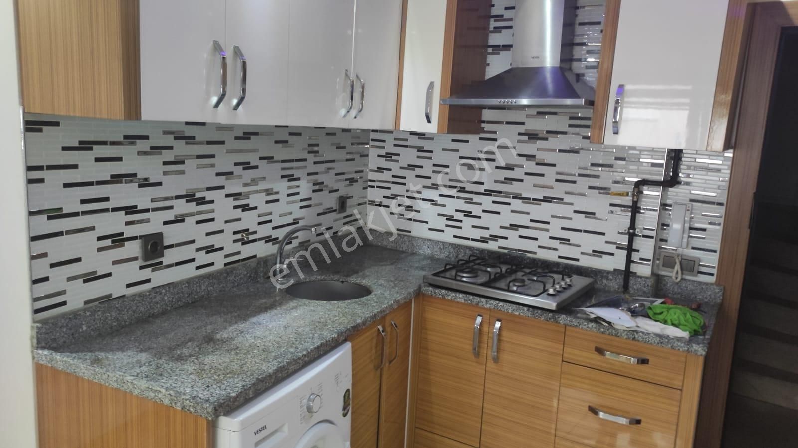 15 Mayısta Abonelikleri Açık Klimalı 1+1 Bekar Ve Çalışan Bayan Konseptli Lüks Kiralık Apart