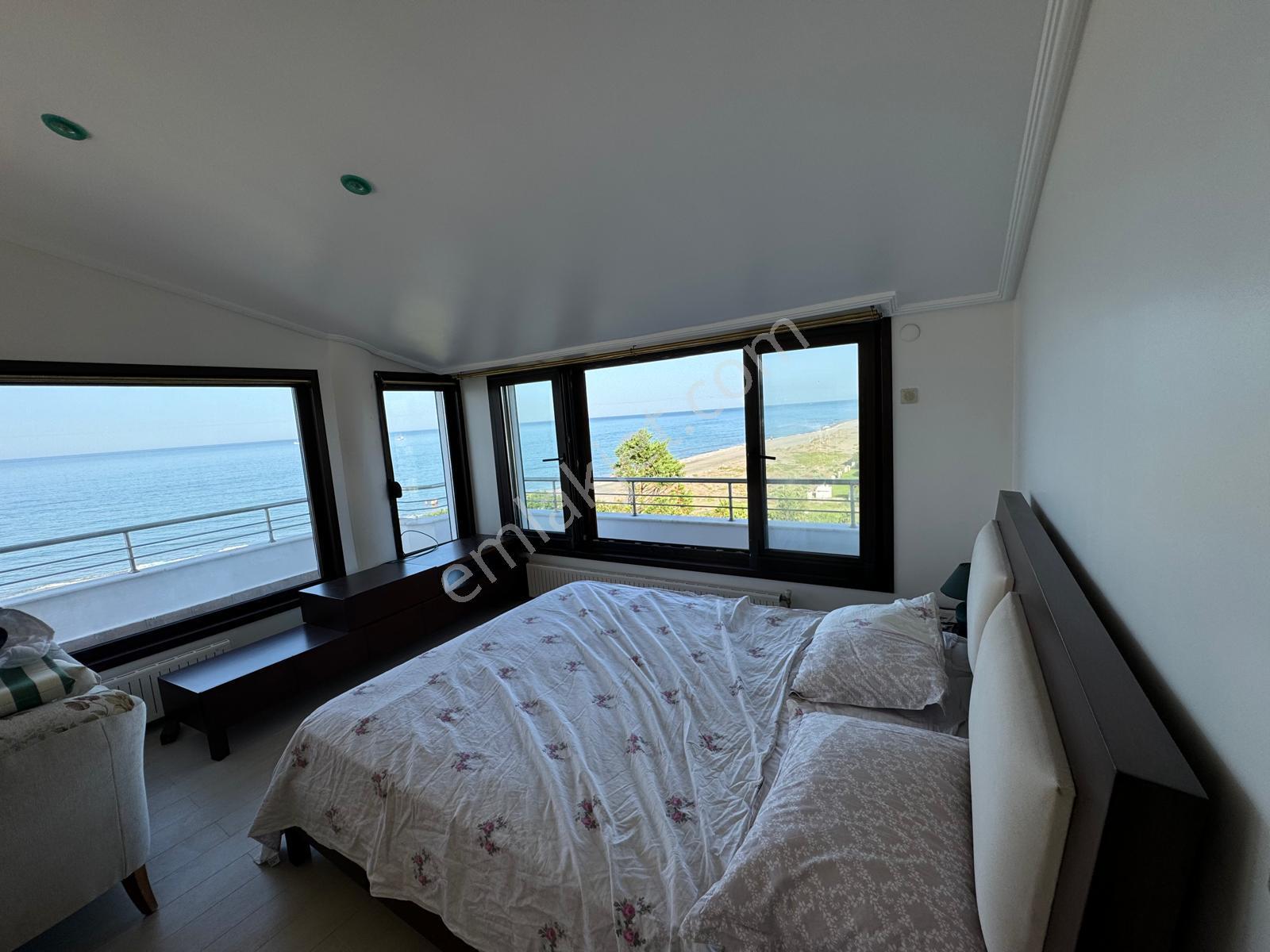 Alandere Mahallesinde Denize Sıfır 4+1 Villa - Görsel 25