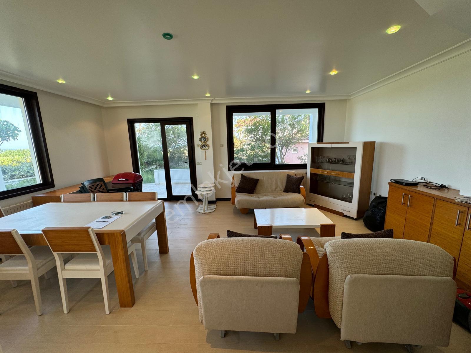 Alandere Mahallesinde Denize Sıfır 4+1 Villa - Görsel 11