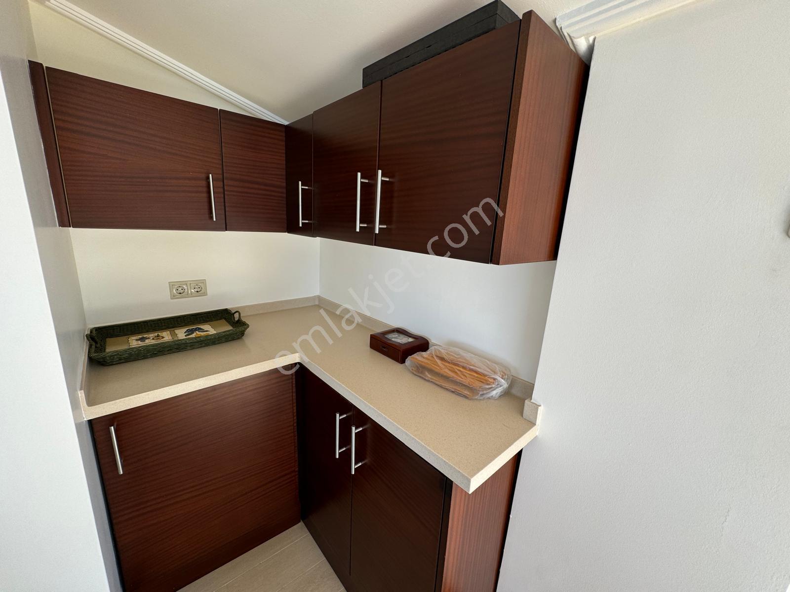 Alandere Mahallesinde Denize Sıfır 4+1 Villa - Görsel 26