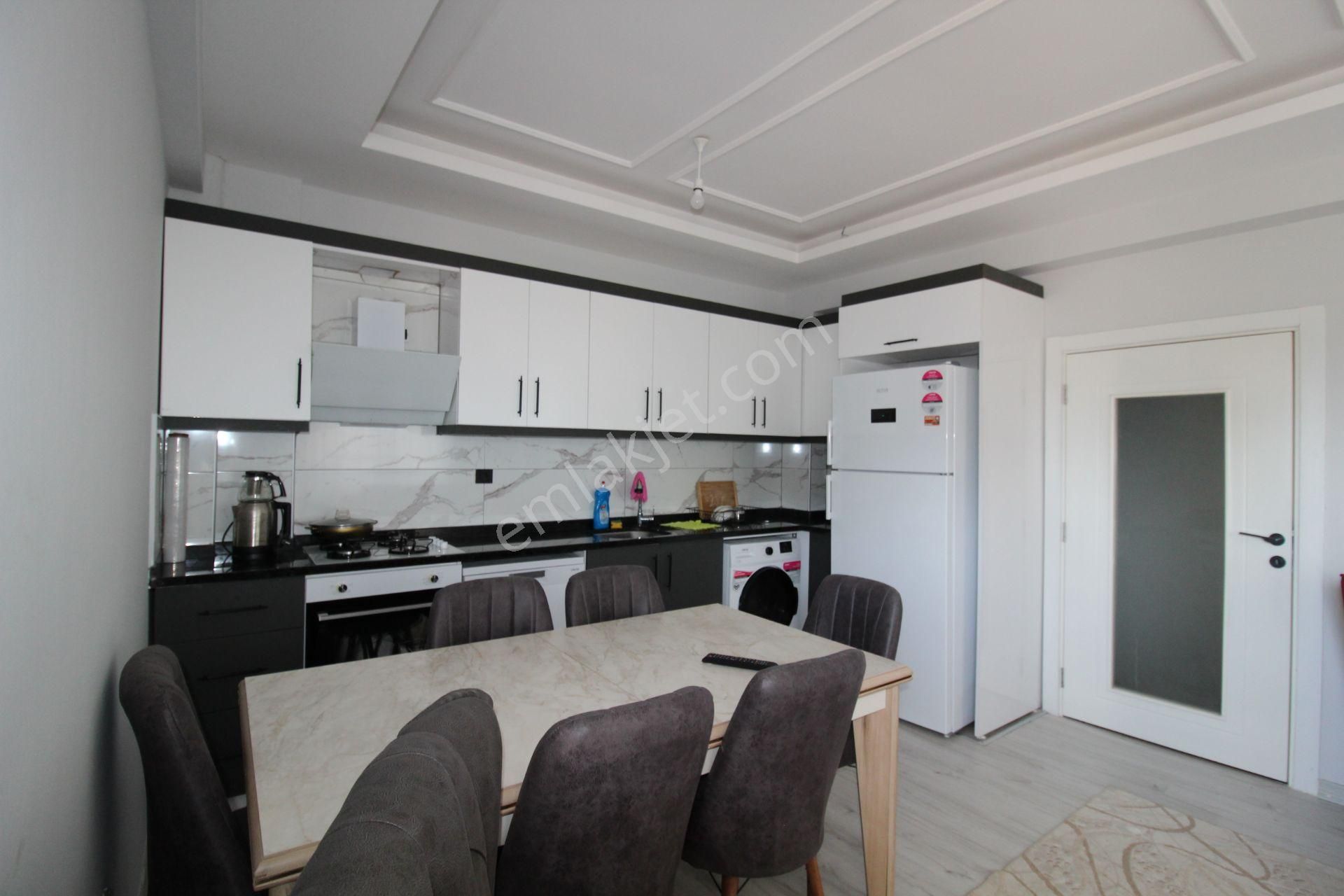 Aslan'dan Kuyuluk'ta Havuzlu Site İçi Full Eşyalı Kiralık 2+1