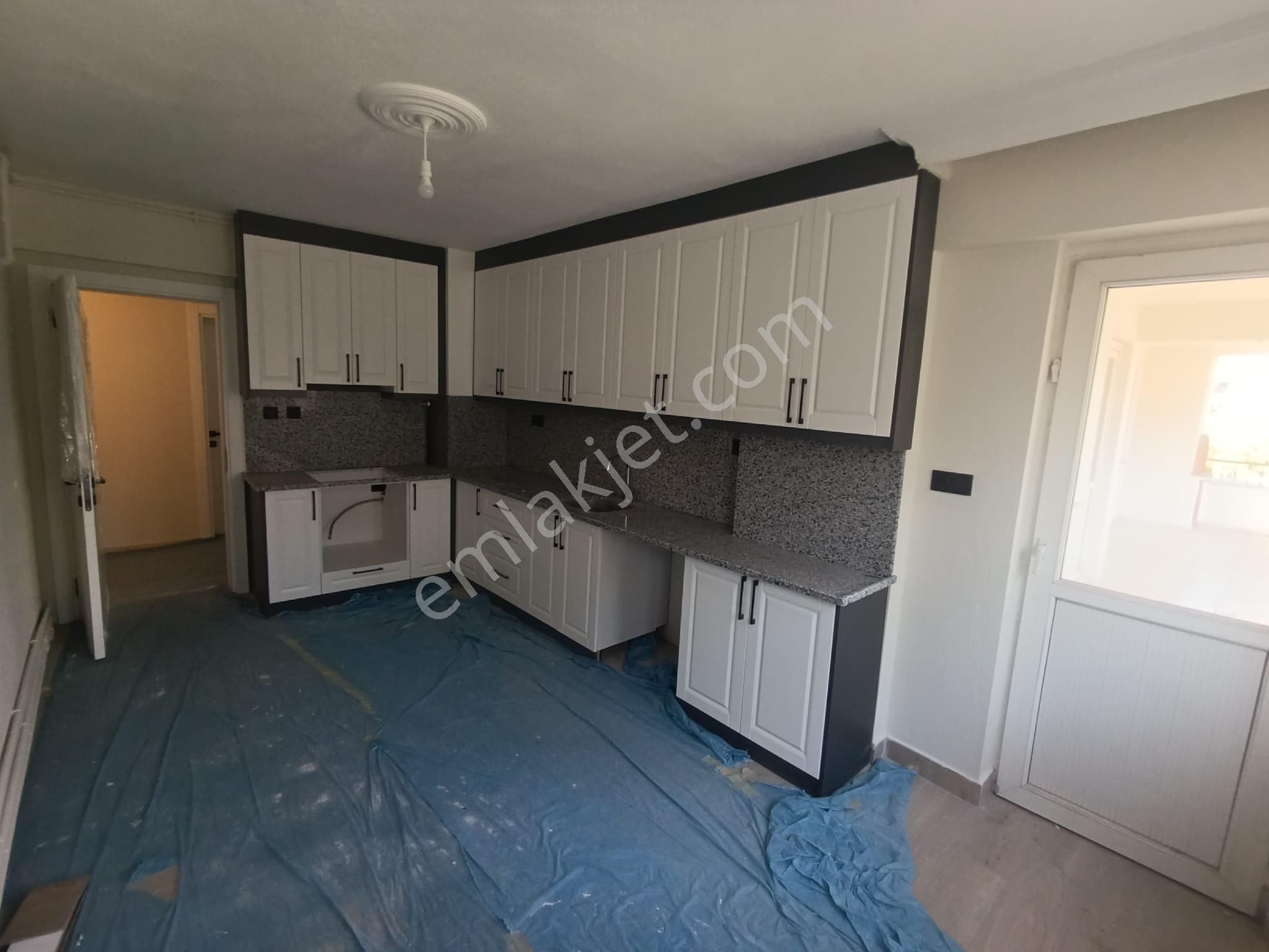 Blokyapı Gayrimenkul'den Adalet Mh. İçi Yenilenmiş Kiralık 3+1