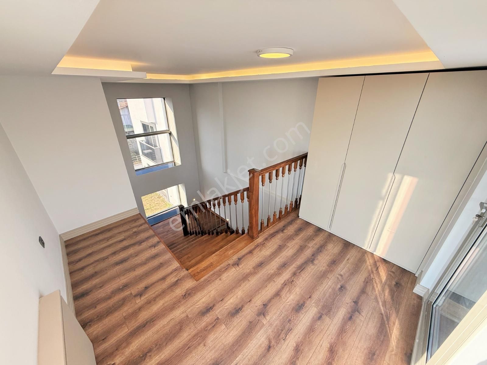 Ankara Emlak 'tan Akçay 'da Emsalsiz Havuzlu Müstakil Villa - Görsel 12