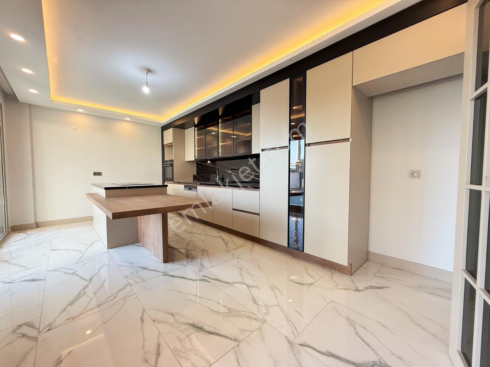 Ankara Emlak 'tan Akçay 'da Emsalsiz Havuzlu Müstakil Villa - Görsel 2