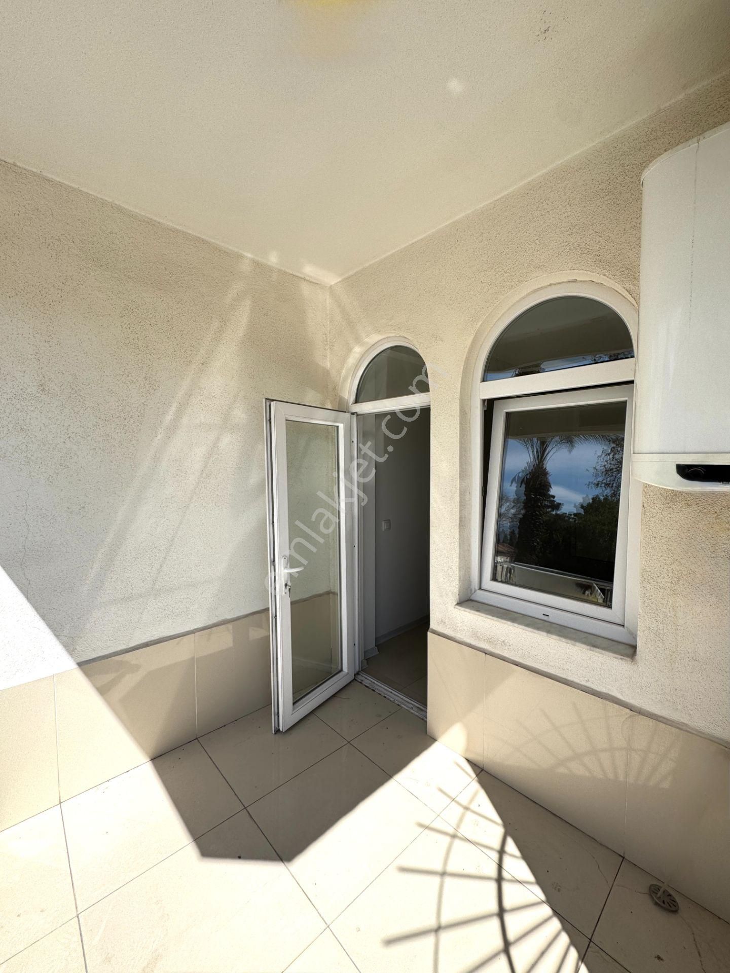 Işıklarda Karaalioğlu Parkı Manzaralı Arakatta Asansörlü Geniş 4+1 Daire - Görsel 12