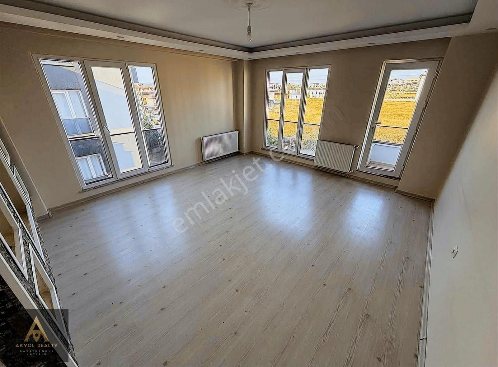 Bağdat Caddesi Site İçi Kiralık 4+1 Dubleks Geniş 170 M2 Daire