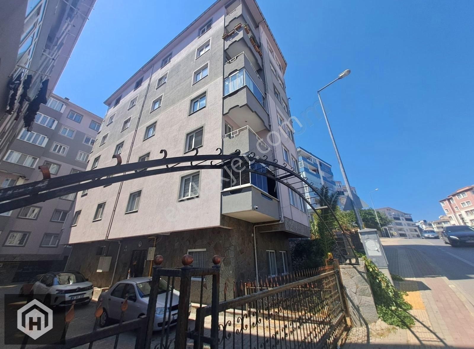 Mudanya Merkezi Konumda 3+1 Arakat Site İçi Kiralık Daire