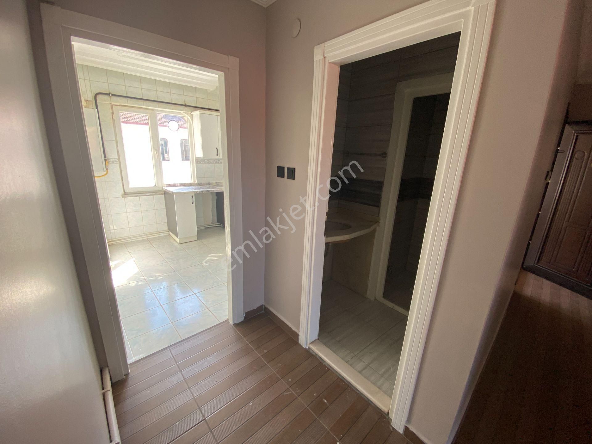 Serdivan Kemalpaşa Merkezde 3+1 Kiralık Daire - Görsel 9