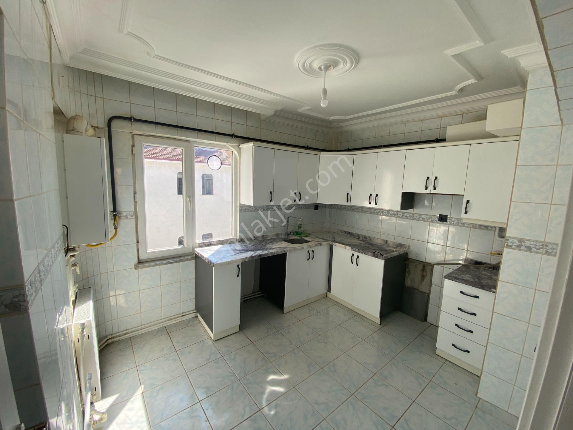 Serdivan Kemalpaşa Merkezde 3+1 Kiralık Daire - Görsel 11