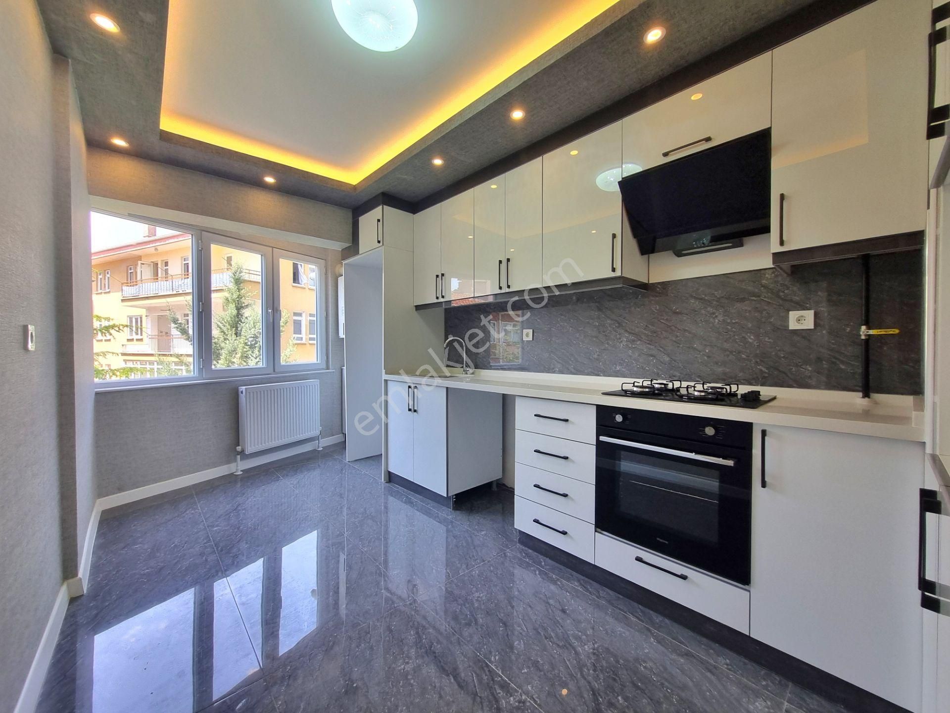 Etlik Şehir Hast.yakını Orta Kat 3+1 Bağımsz Çift Banyo Sıfır Lüks Yapılı