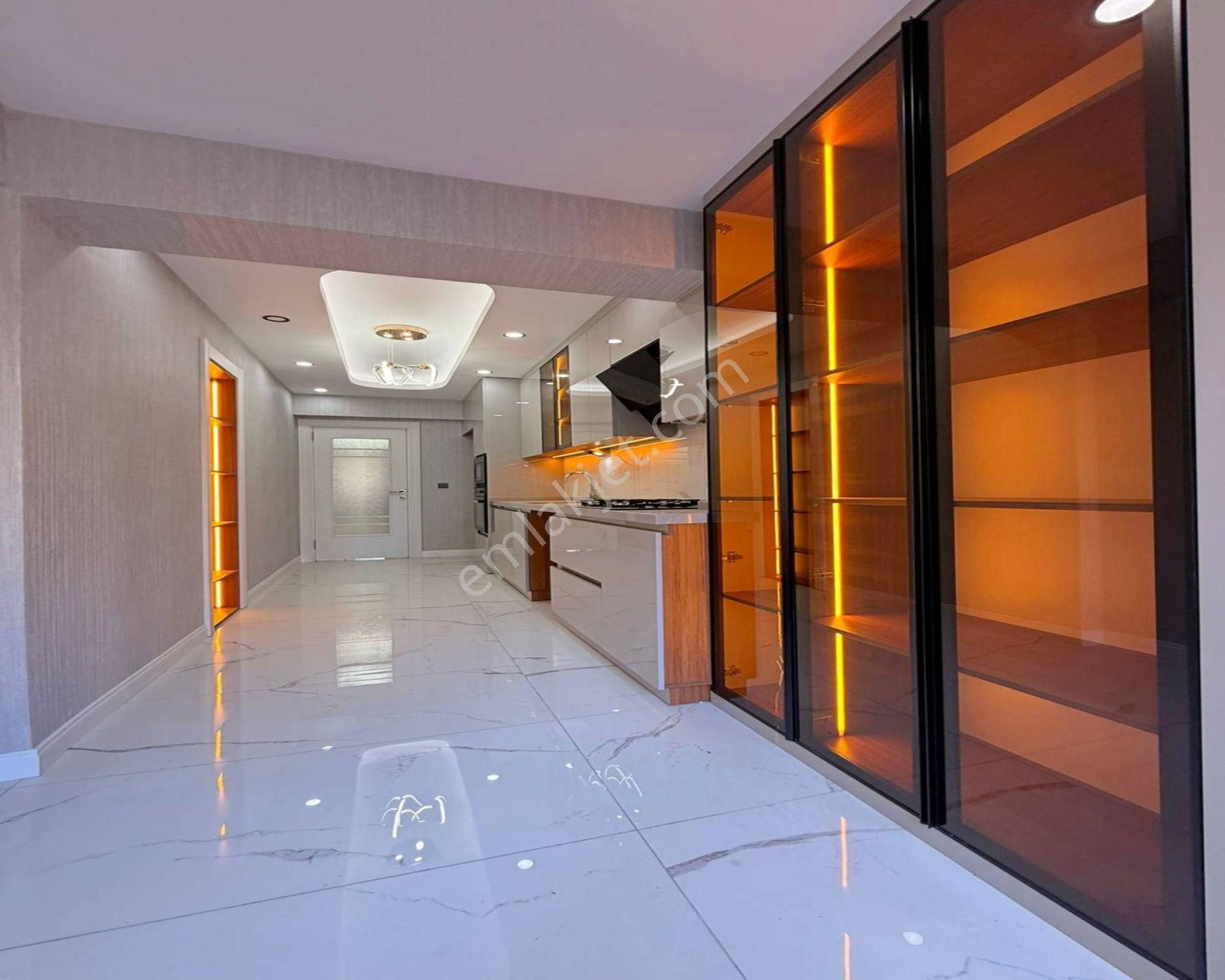 Beylikdüzünde Full Dekorlu 3+1 Yüksek Giriş Daire - Görsel 11