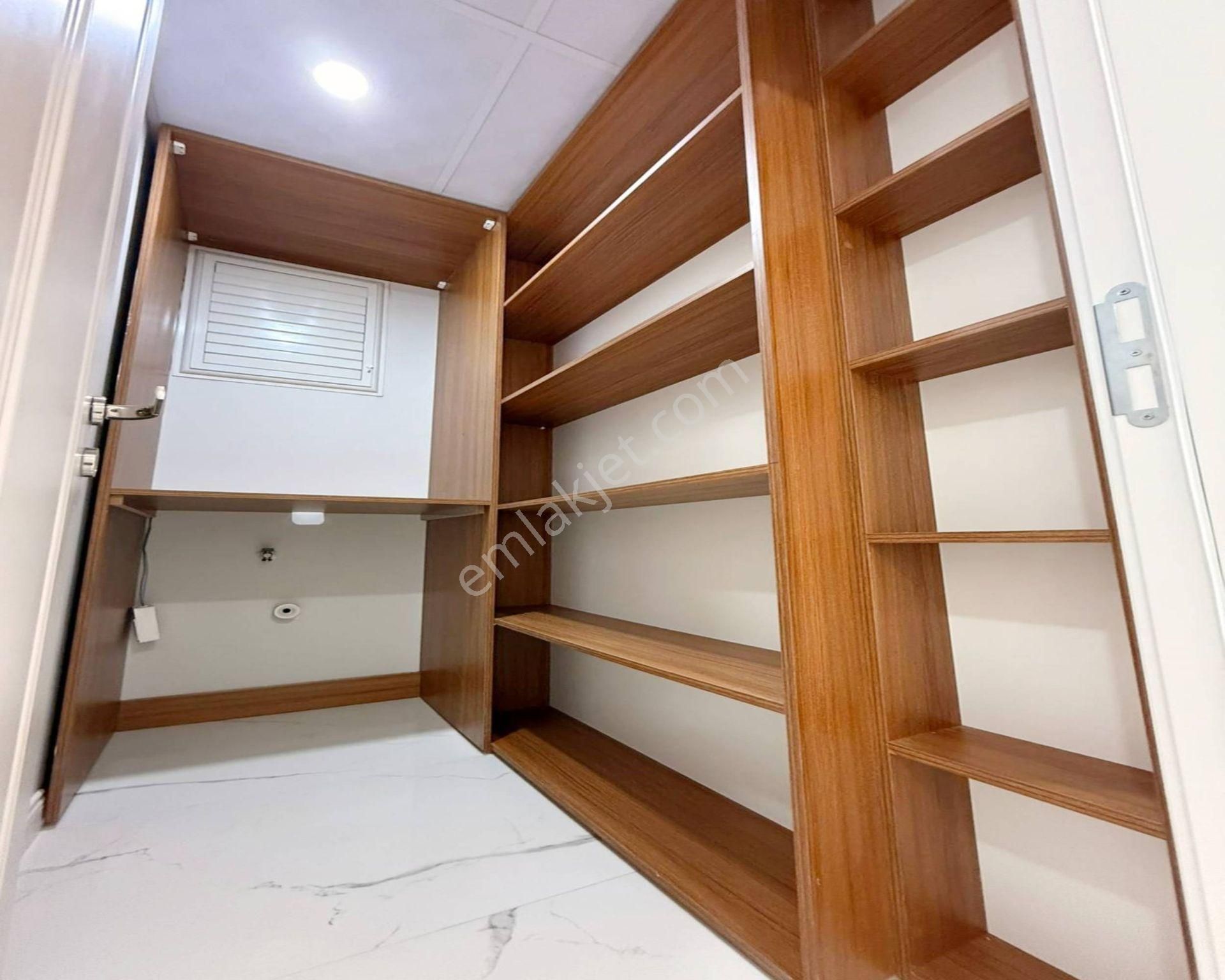 Beylikdüzünde Full Dekorlu 3+1 Yüksek Giriş Daire - Görsel 14