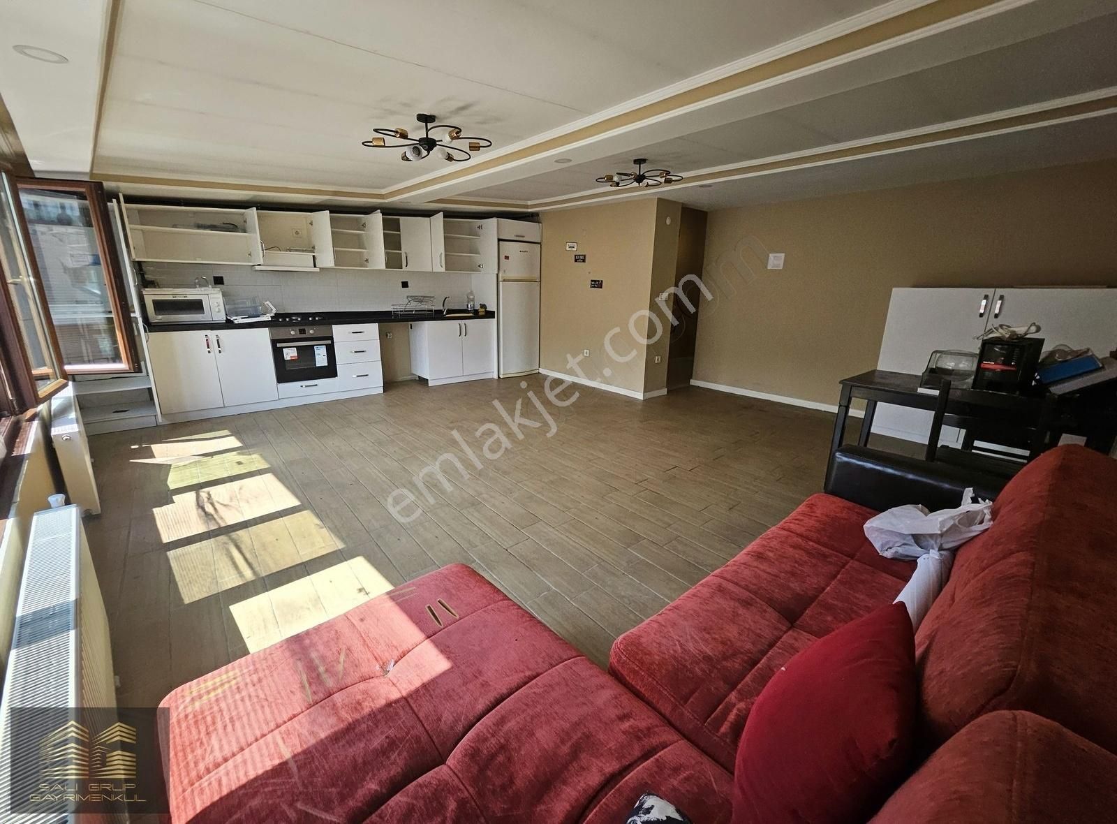 Alibeyköy - Saya Yolu Cadde Üzeri - 2+1 - 70 M2 - Kiralık Daire