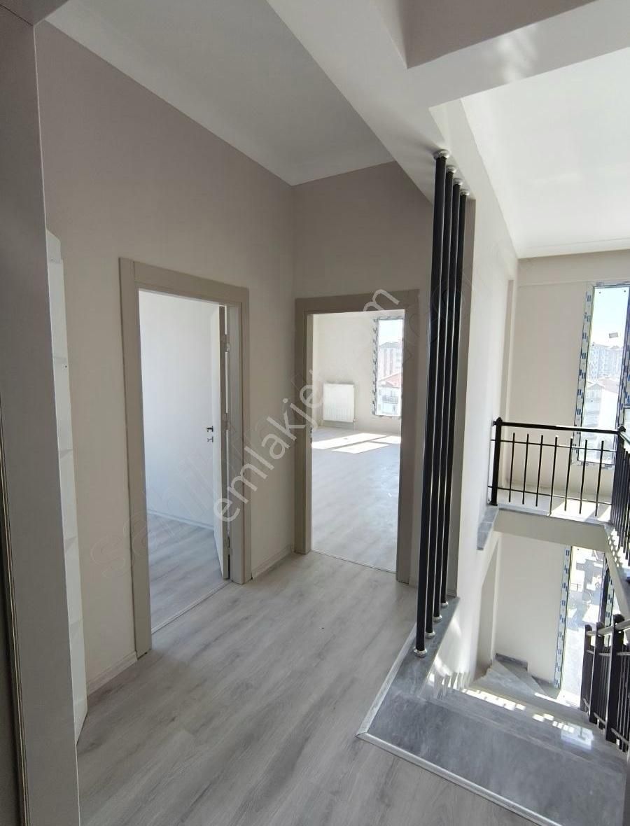 Turgut Özal 5+1 300m2 Lüx Daire - Görsel 16