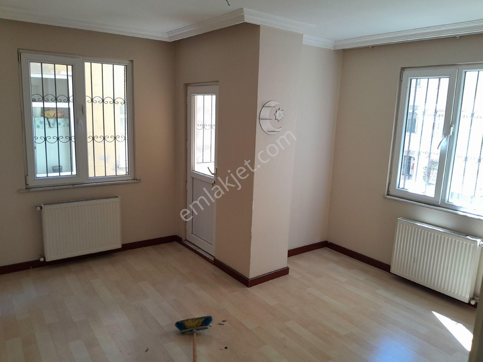 Yenibosna Ahmet Yesevı Cad Kiralık 2+1 Daire