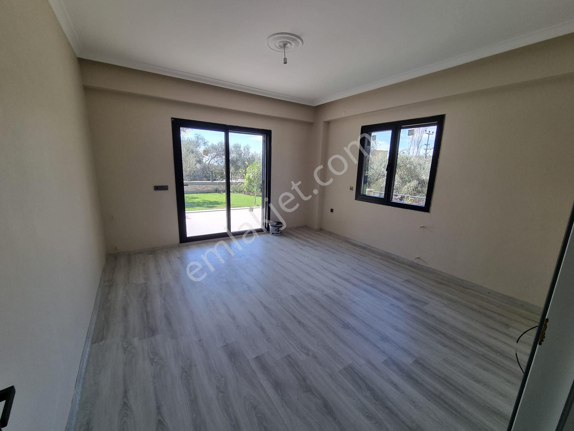 Avcılar Da Tam Müstakil Özel Havuzlu 600 M2 Arsa İçinde Villa - Görsel 9