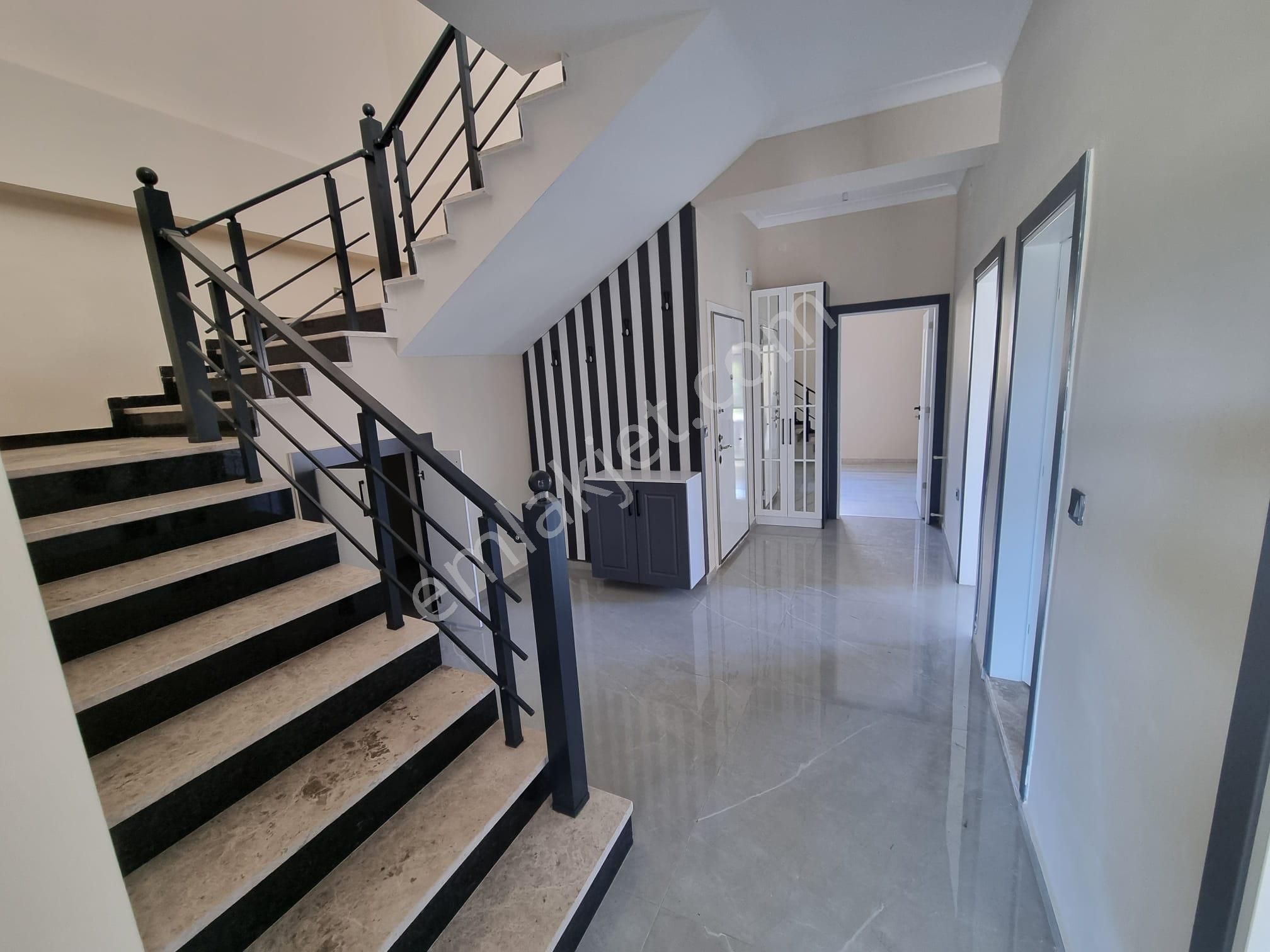 Avcılar Da Tam Müstakil Özel Havuzlu 600 M2 Arsa İçinde Villa - Görsel 19