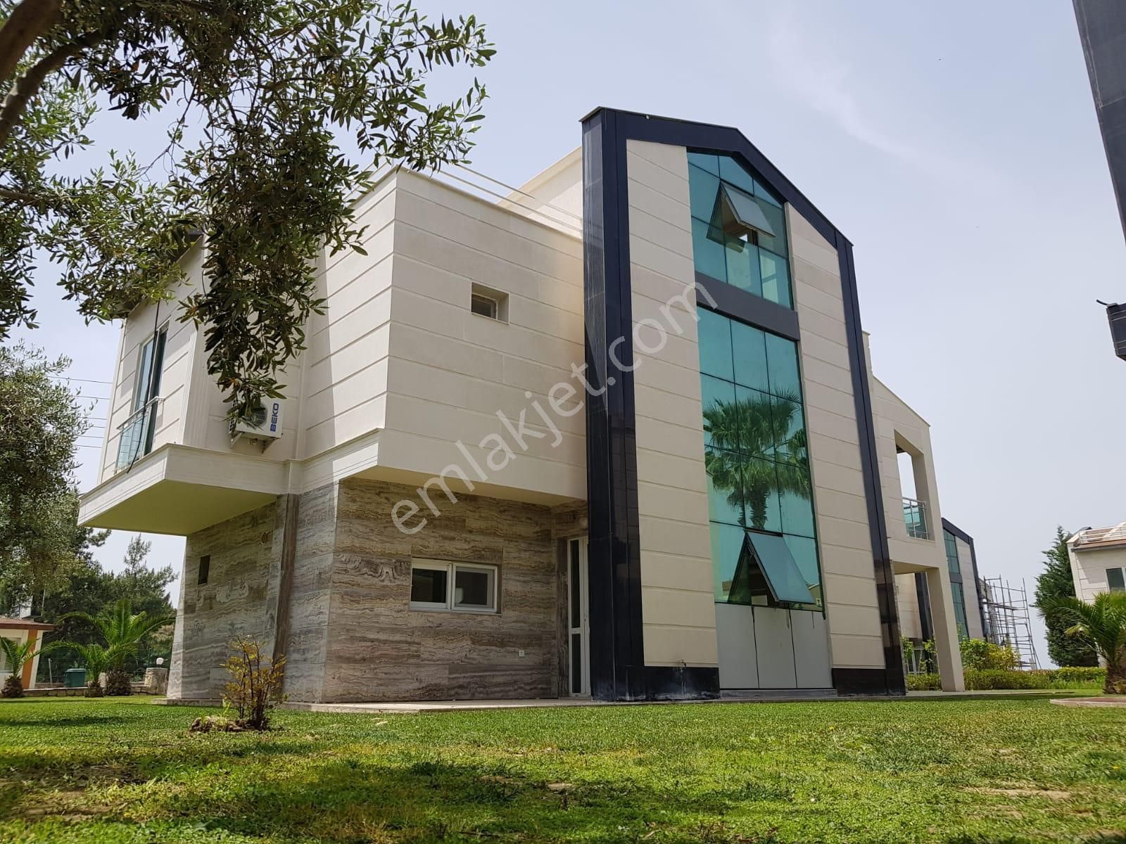 Manzara-guvenlık-havuz-bahçe-otopark-merkezi Sıstem-yeni-ultra Lüx-tamamı Müstakil - Görsel 18