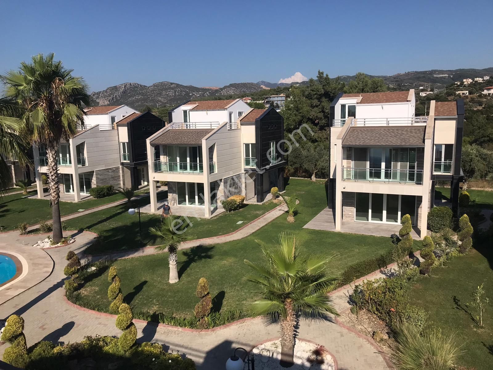 Manzara-guvenlık-havuz-bahçe-otopark-merkezi Sıstem-yeni-ultra Lüx-tamamı Müstakil - Görsel 19