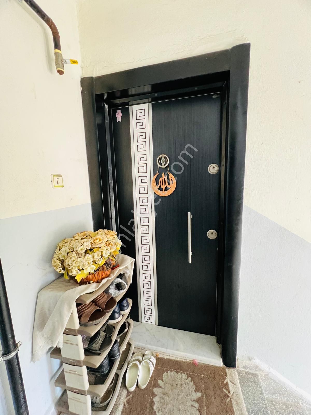 Göçmen Gayrimenkul'den Zafer Mah.3+1 Satılık Arakat