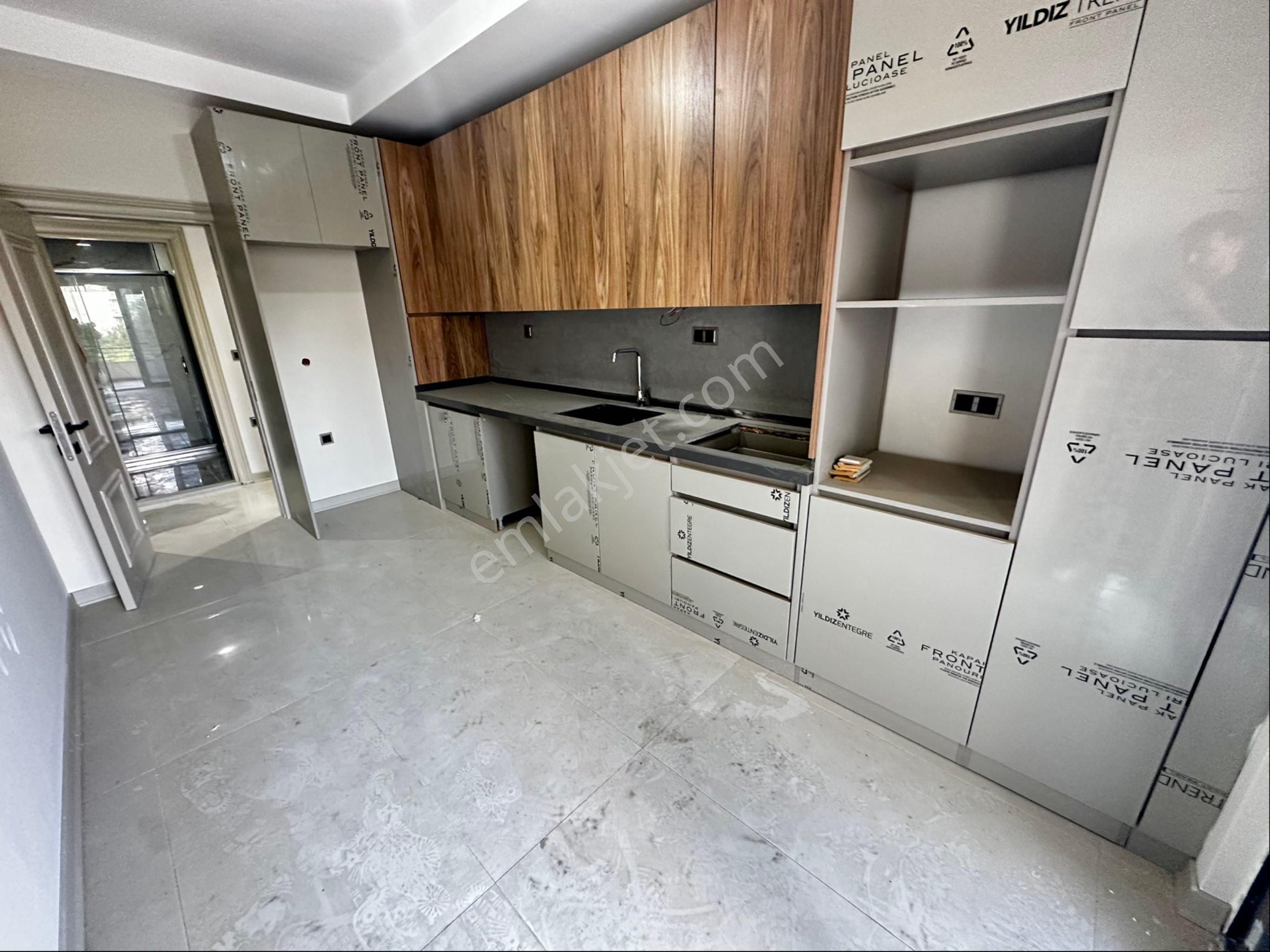 Evim-nur’dan Karasamsun Mh 3+1 1.kat 150m2 Deniz Manzaralı Giyinme Odalı Ebeveyn Banyolu Lüx Daire
