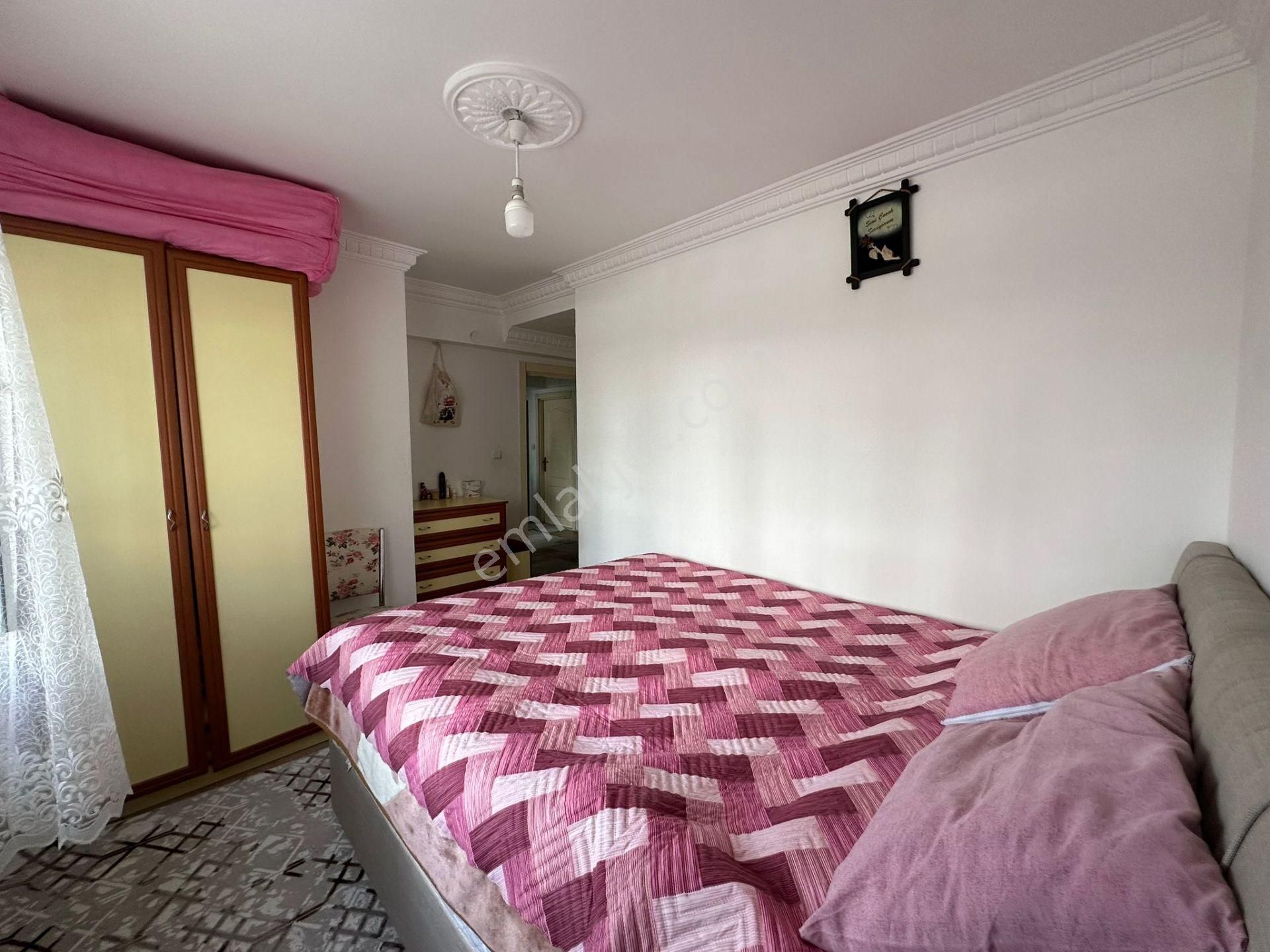 Beşikkaya'da 9.cadde Yakını Ebeveyn Banyolu Kilerli 3+1 Satılık Daire !! - Görsel 8