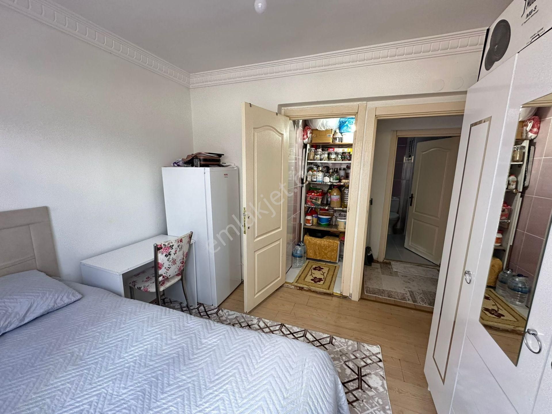 Beşikkaya'da 9.cadde Yakını Ebeveyn Banyolu Kilerli 3+1 Satılık Daire !! - Görsel 13