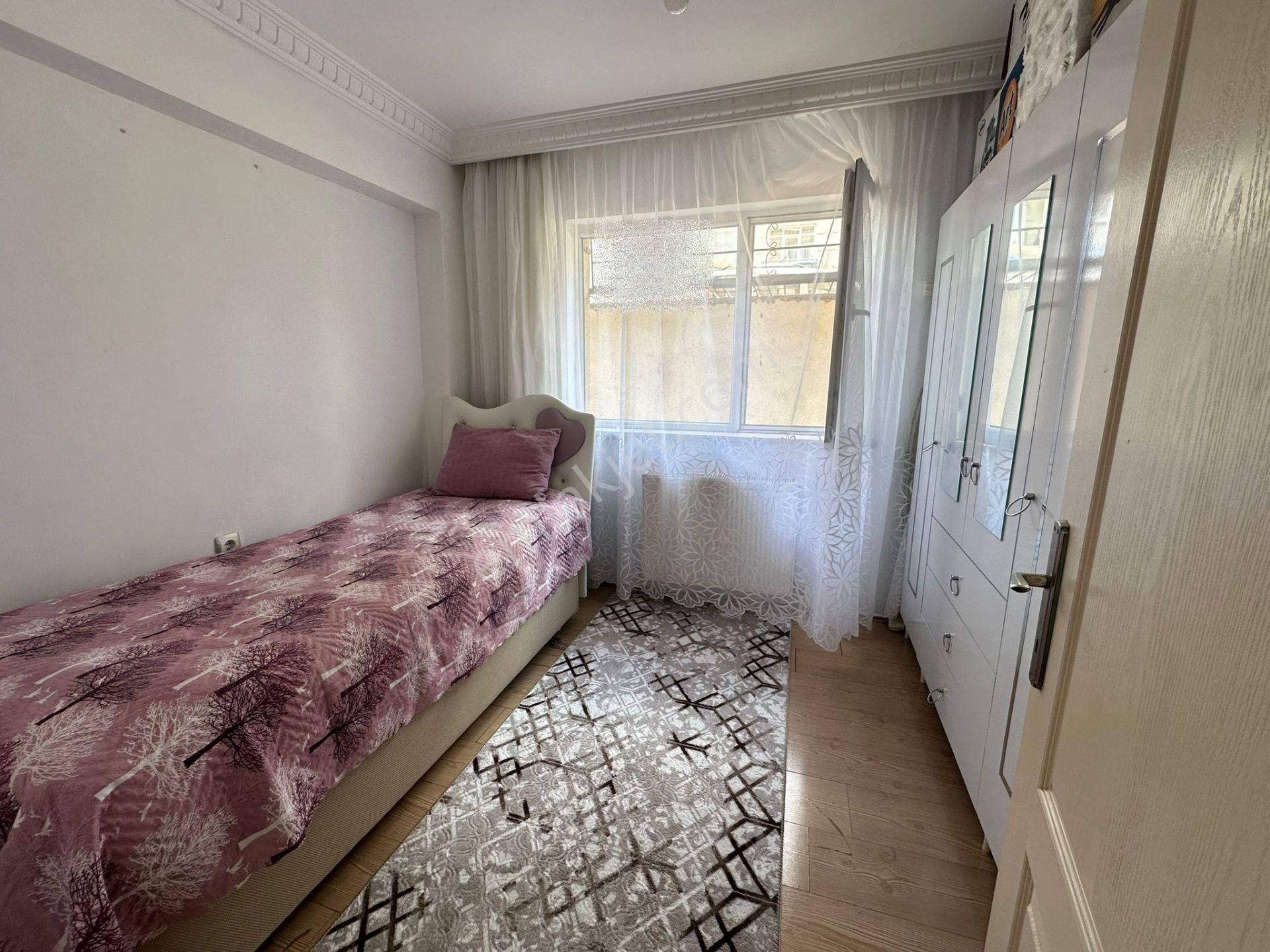 Beşikkaya'da 9.cadde Yakını Ebeveyn Banyolu Kilerli 3+1 Satılık Daire !! - Görsel 10