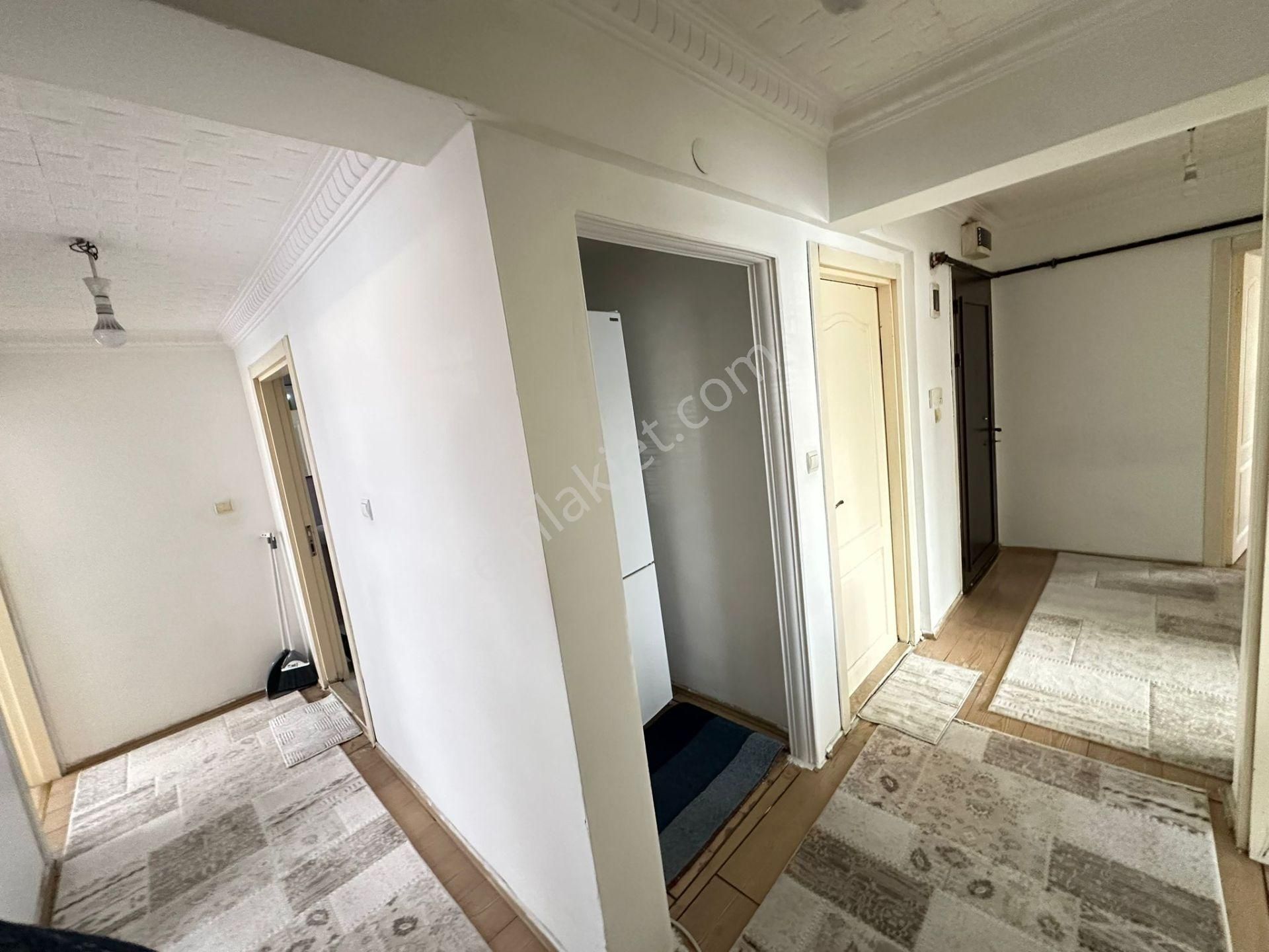 Beşikkaya'da 9.cadde Yakını Ebeveyn Banyolu Kilerli 3+1 Satılık Daire !! - Görsel 19