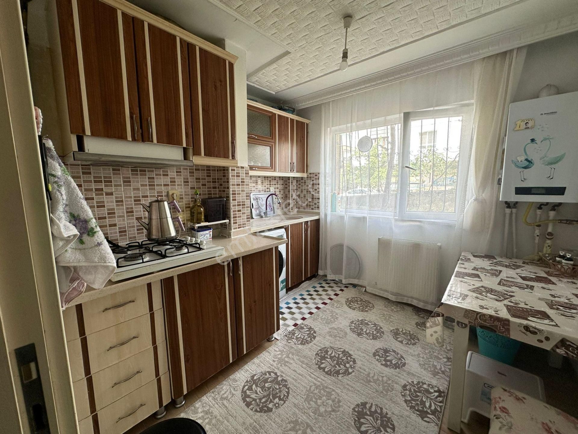 Beşikkaya'da 9.cadde Yakını Ebeveyn Banyolu Kilerli 3+1 Satılık Daire !! - Görsel 5