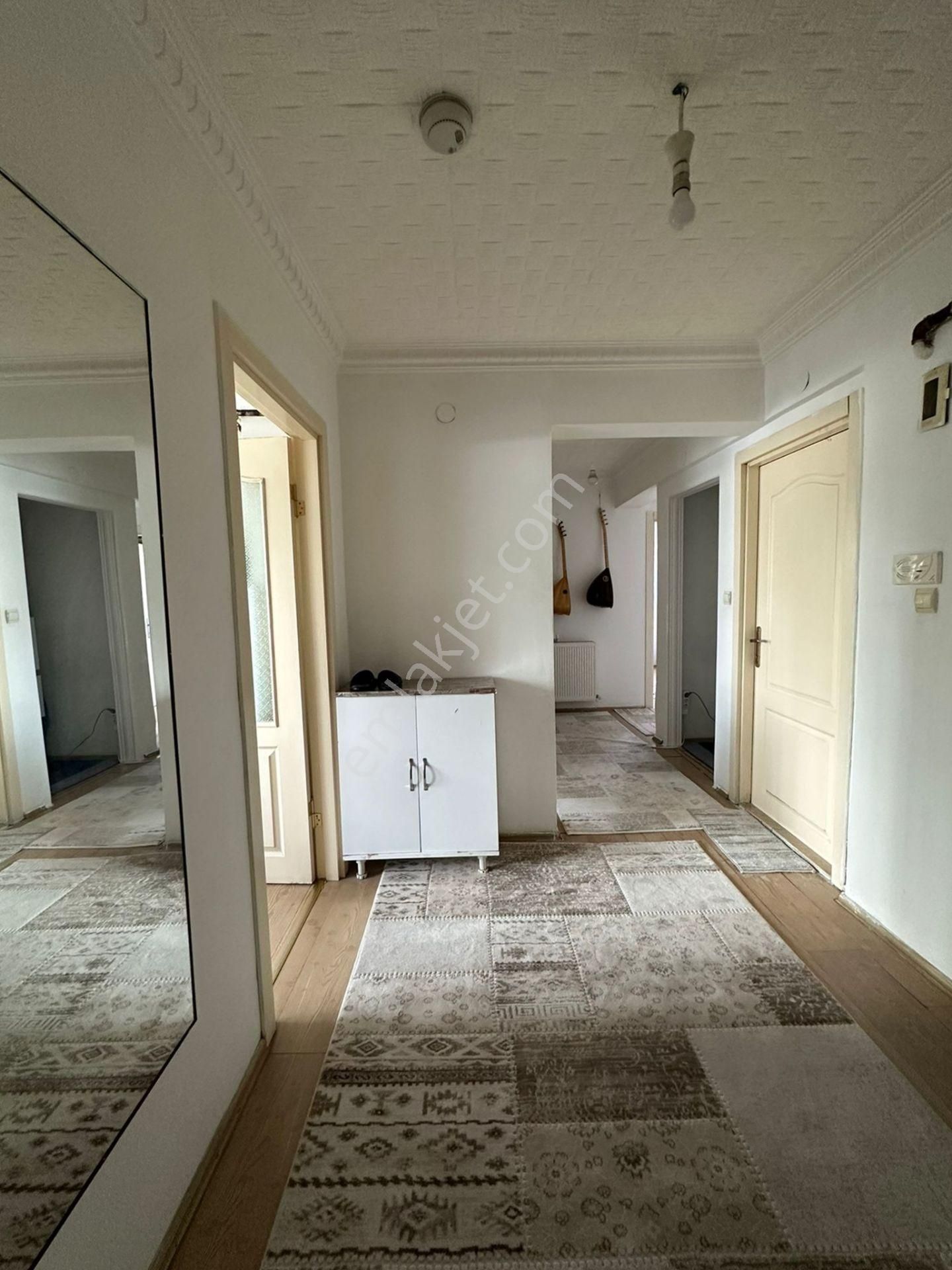 Beşikkaya'da 9.cadde Yakını Ebeveyn Banyolu Kilerli 3+1 Satılık Daire !! - Görsel 16