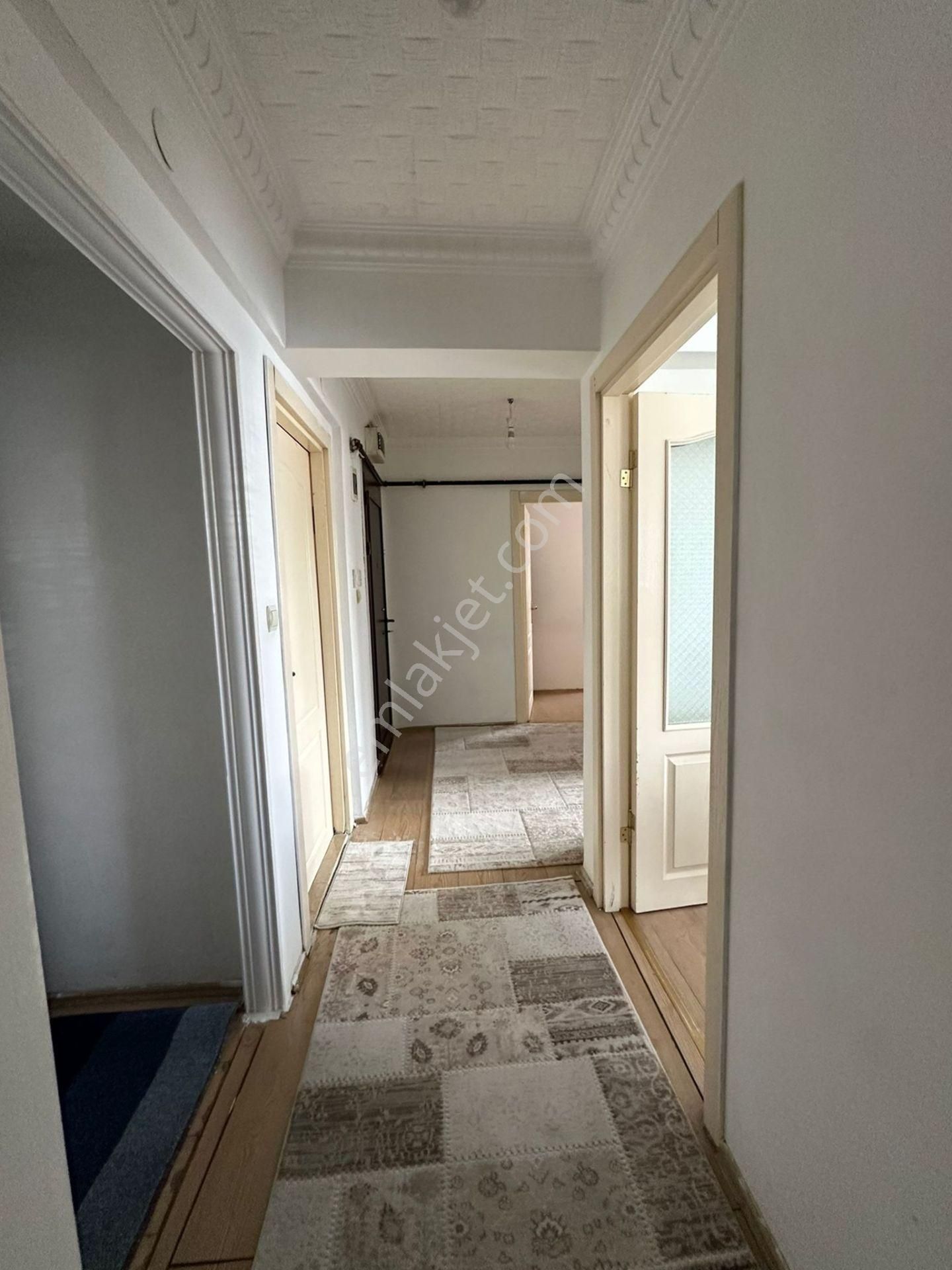 Beşikkaya'da 9.cadde Yakını Ebeveyn Banyolu Kilerli 3+1 Satılık Daire !! - Görsel 17