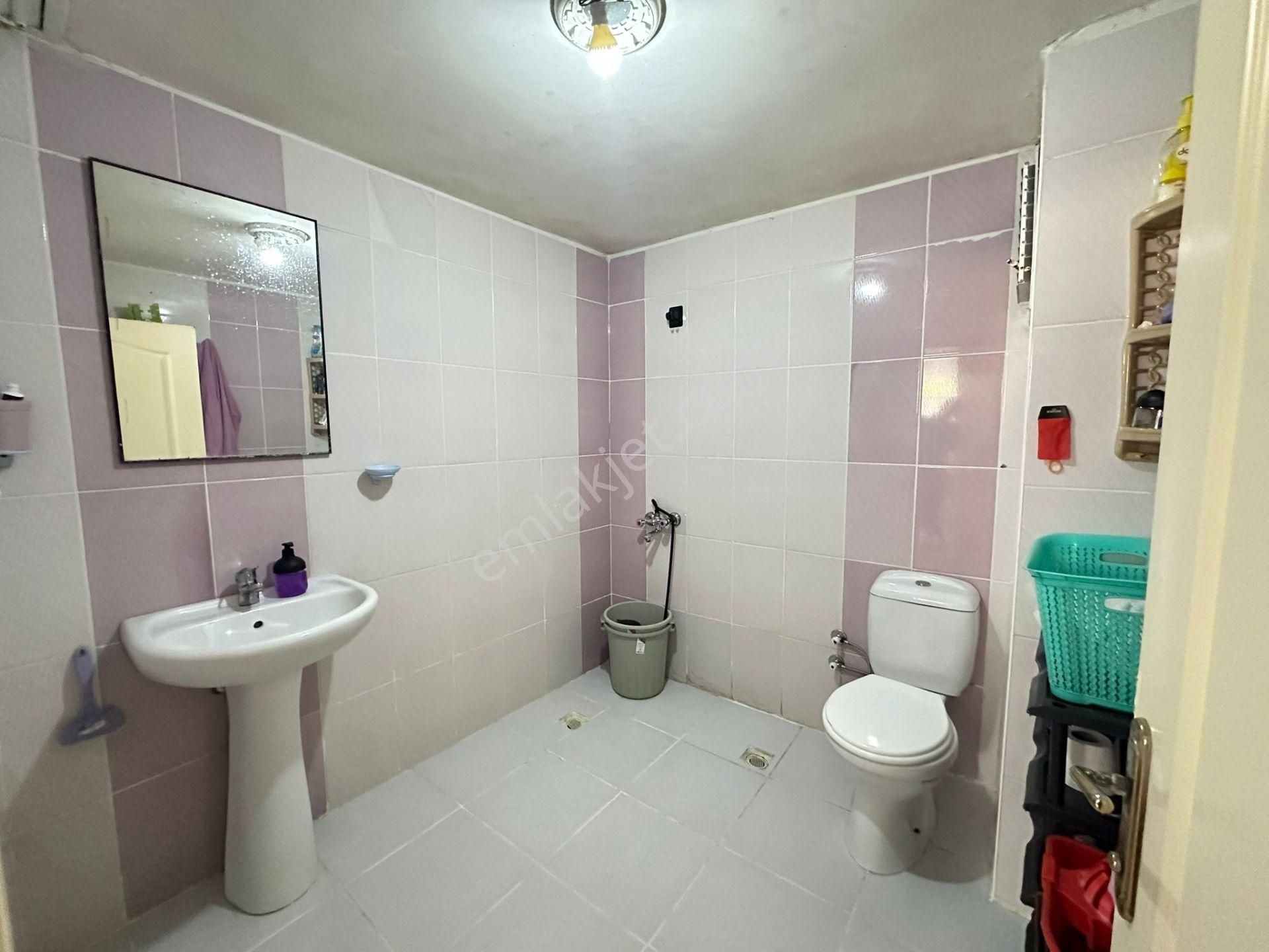 Beşikkaya'da 9.cadde Yakını Ebeveyn Banyolu Kilerli 3+1 Satılık Daire !! - Görsel 21