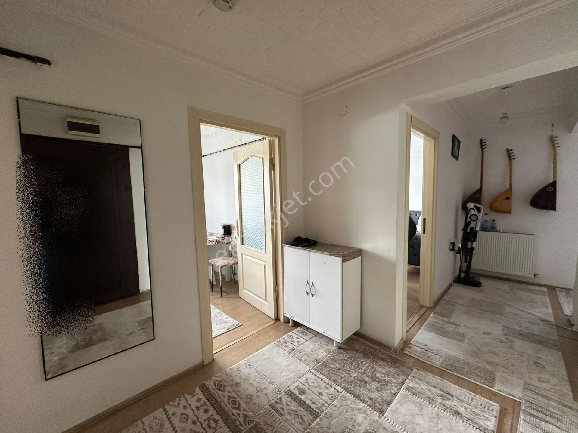 Beşikkaya'da 9.cadde Yakını Ebeveyn Banyolu Kilerli 3+1 Satılık Daire !! - Görsel 15