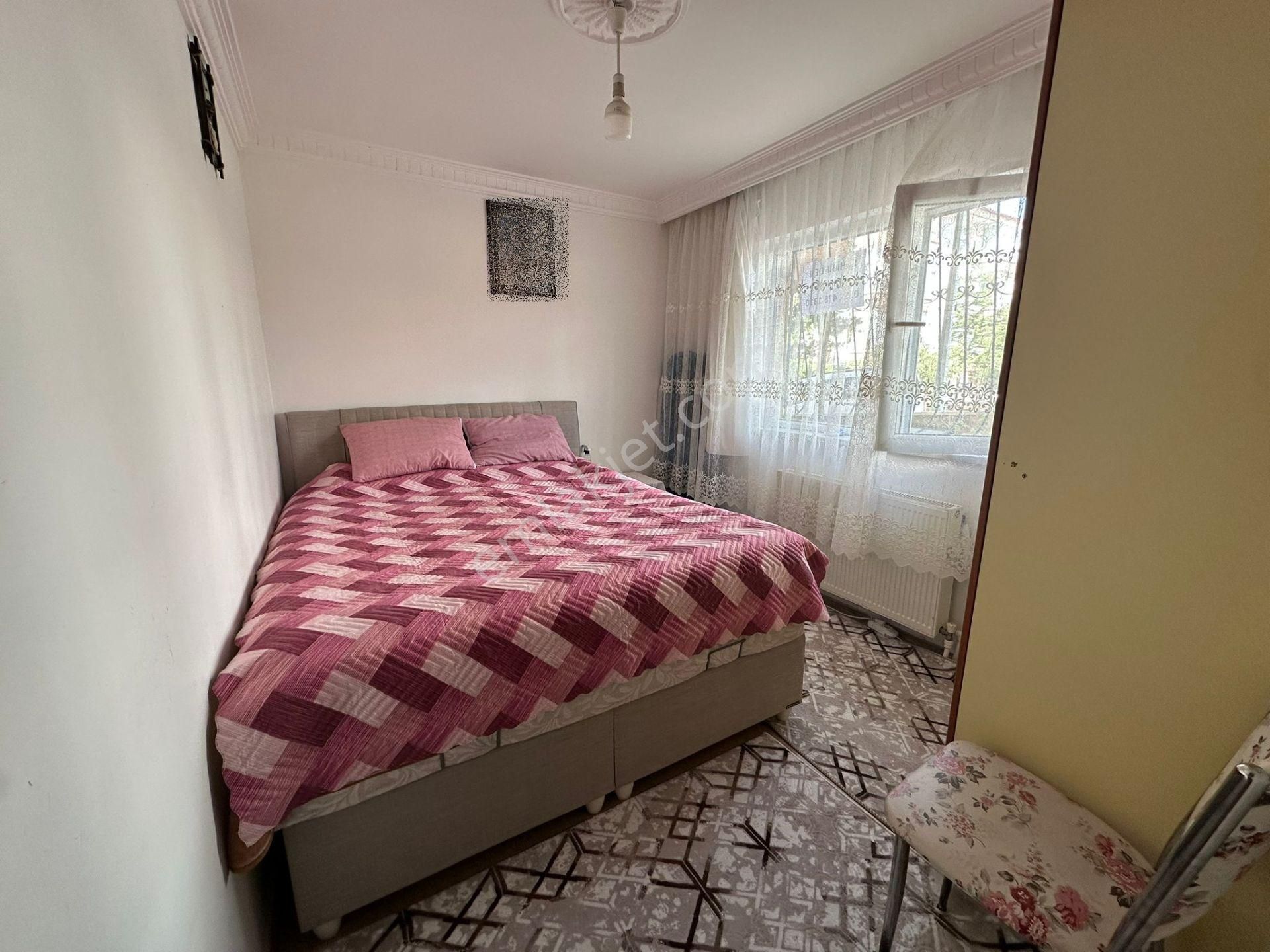 Beşikkaya'da 9.cadde Yakını Ebeveyn Banyolu Kilerli 3+1 Satılık Daire !! - Görsel 7