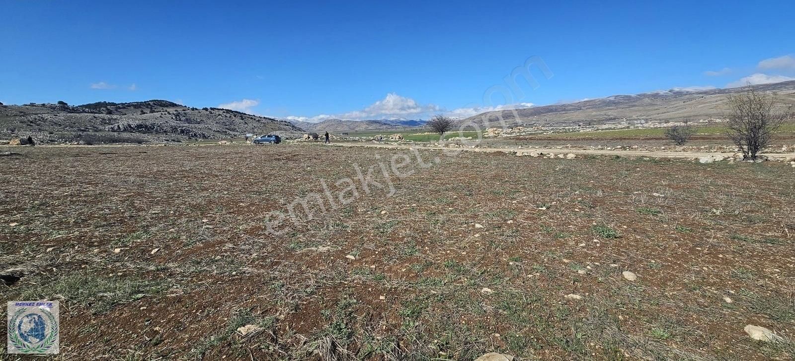 Doğanın Kalbi Korkuteli Taşkesiği'nde 1342 M2 Satılık Tarla