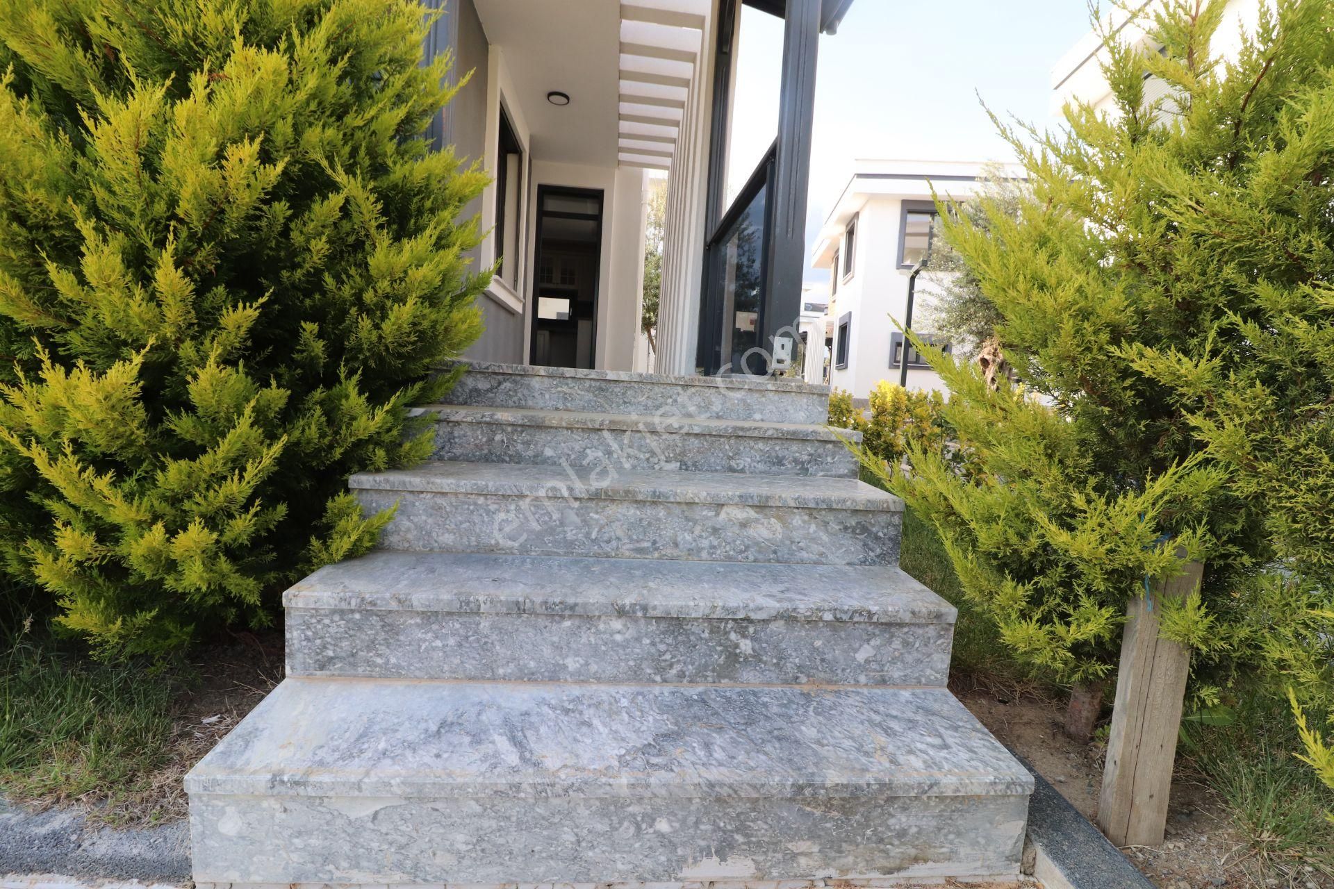 Irmaksudan Güre De Tasarım Harikası Ultra Lüx Satılık 3+1 Villa - Görsel 11