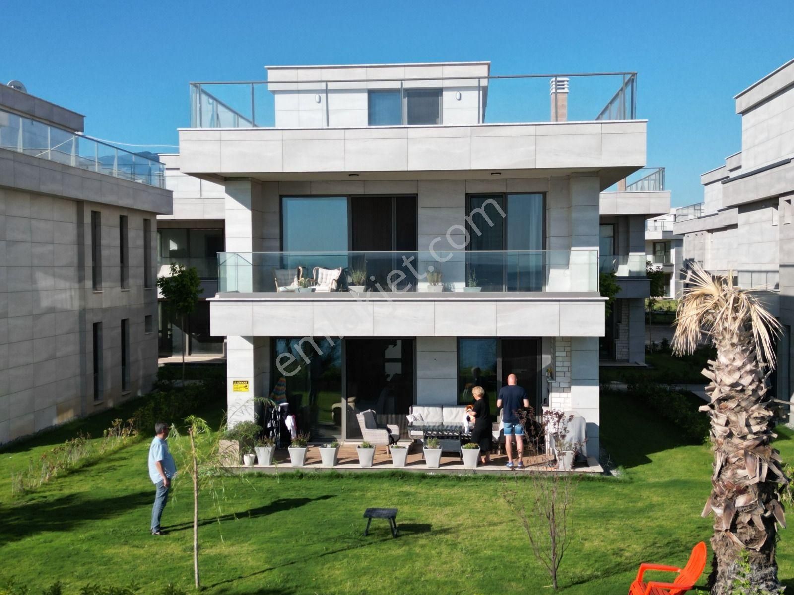 Sabri Pınarbaşı'dan Deniz'e Sıfır Satılık Site İçinde Villa - Görsel 3