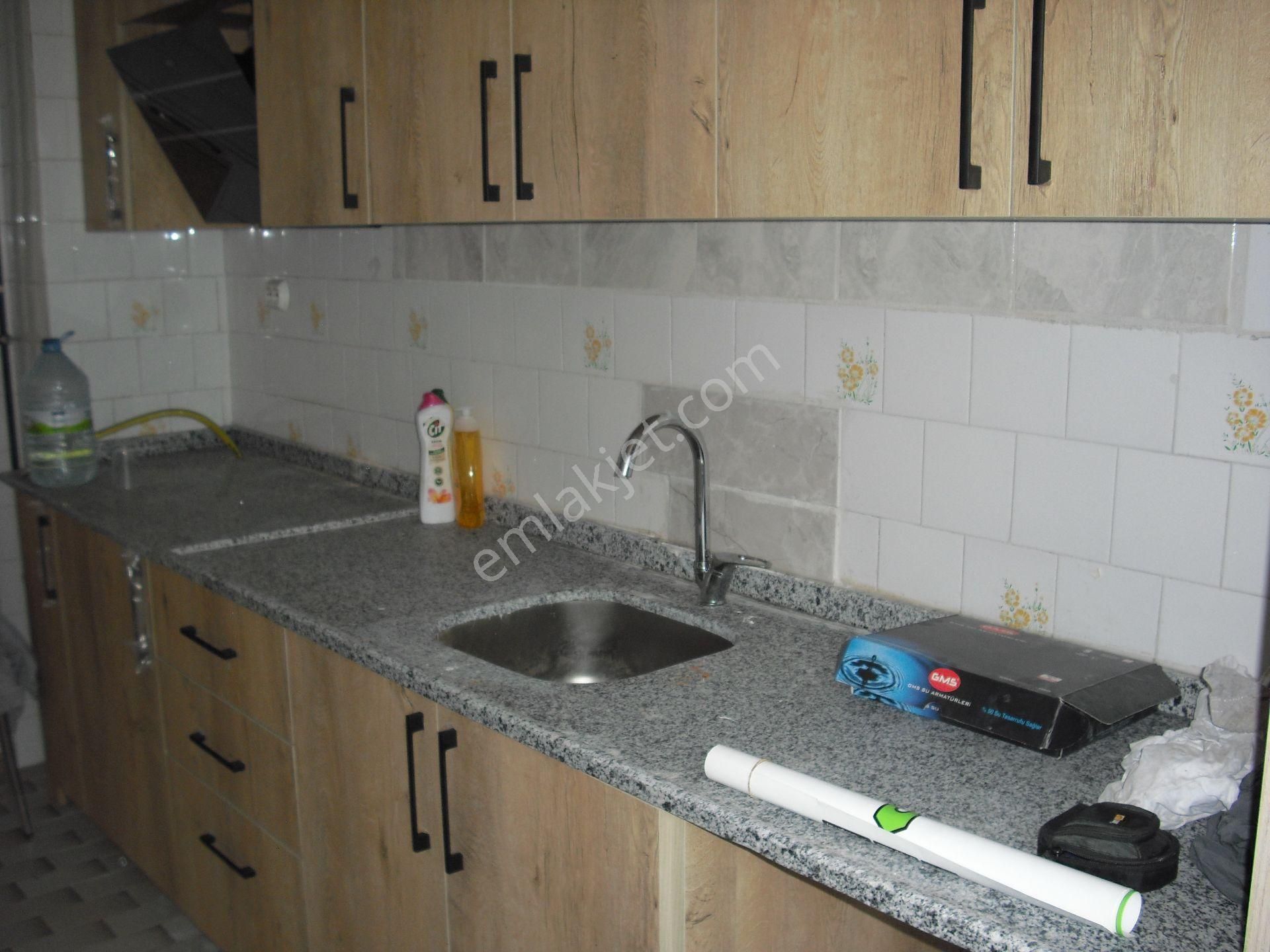 Dikmen Hürriyet Cad.3.kat 3+1 Kombili Cad.üzeri Bakımlı