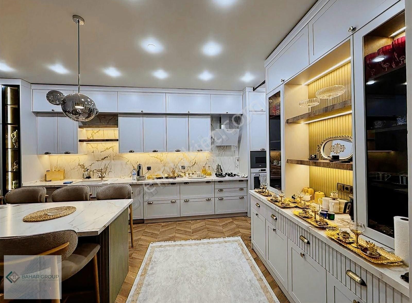 5+1 Özel Mimari 220 M2 Net Kullanım Alanı Emsalsiz Villa - Görsel 31