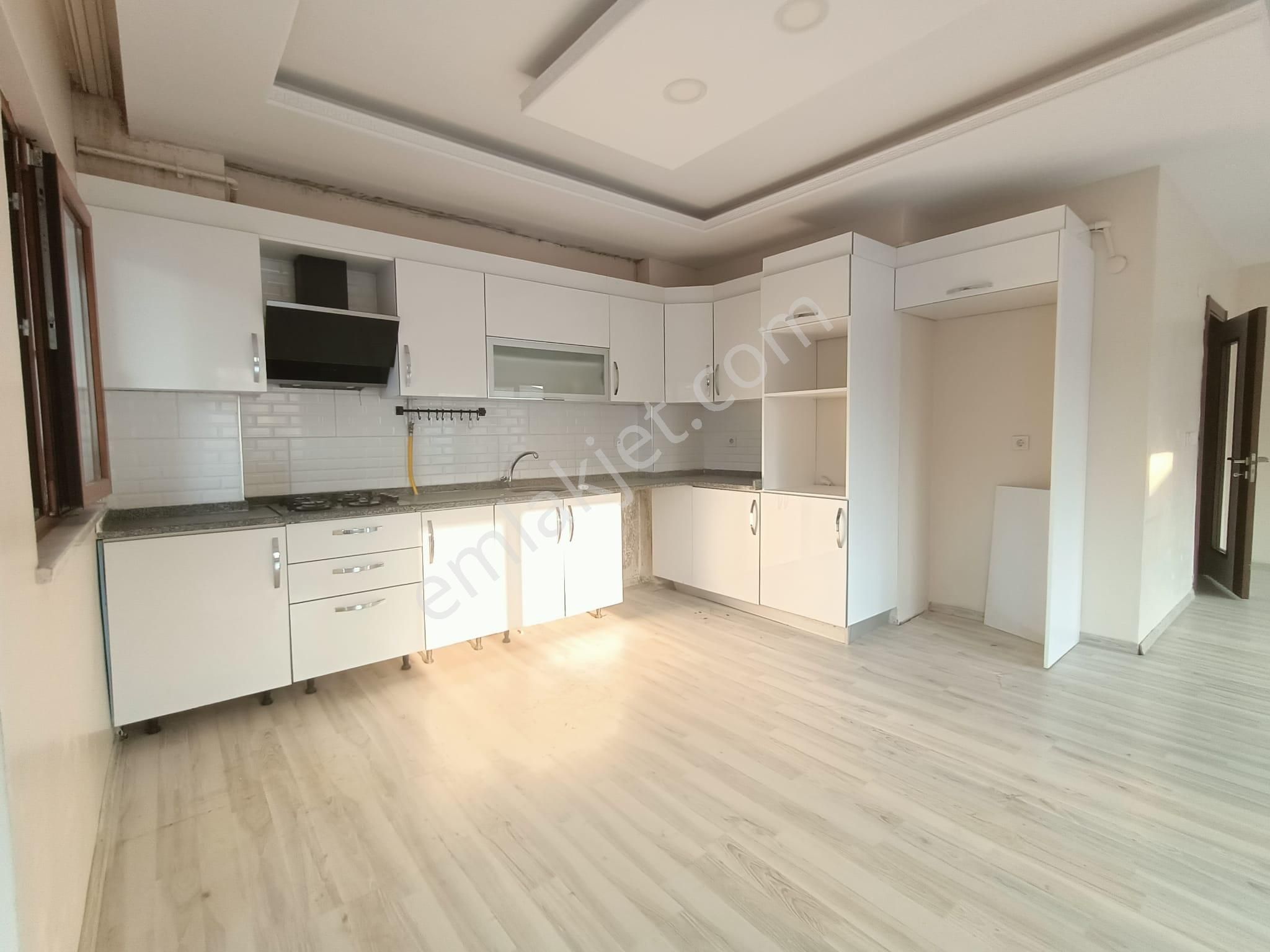 Körfez Hacıosman Mahallesinde 3+1 Kiralık Çatı Dublexi