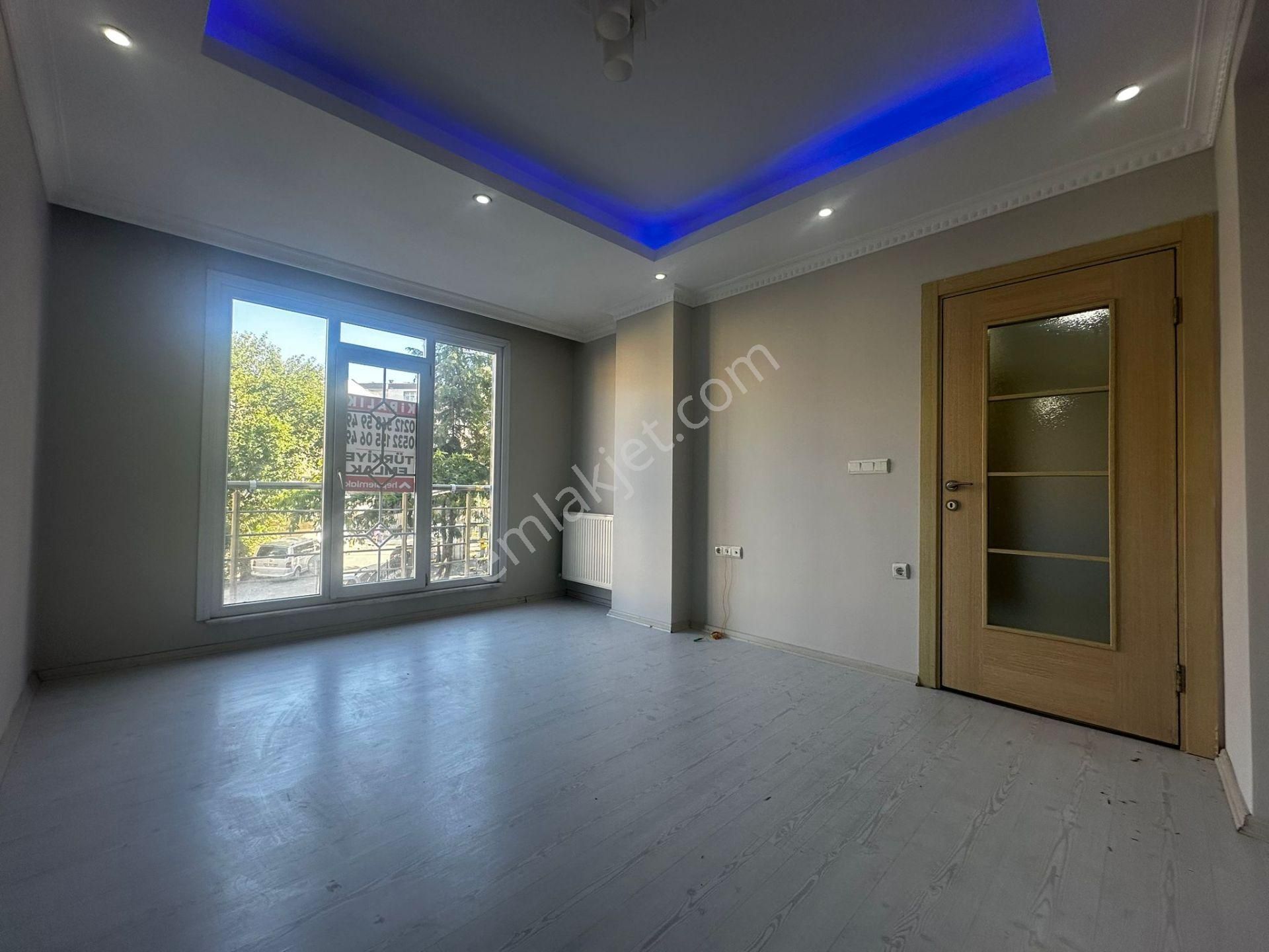 Türkiye Emlak'dan Fatih Mah 2+1 Memura Kiralık 90m2 1.kat Daire