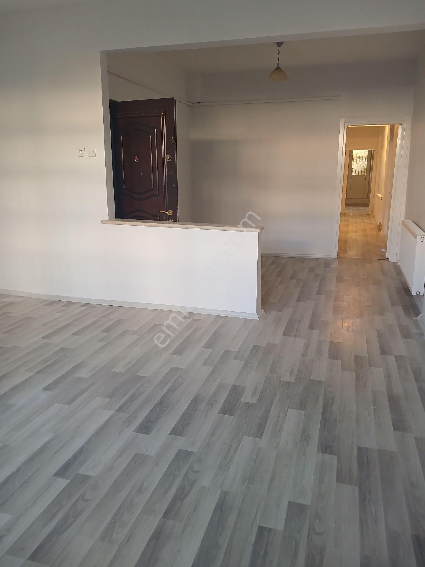 Tarabya Üstü Mahallesinde 2+1 Kiralık Daire.