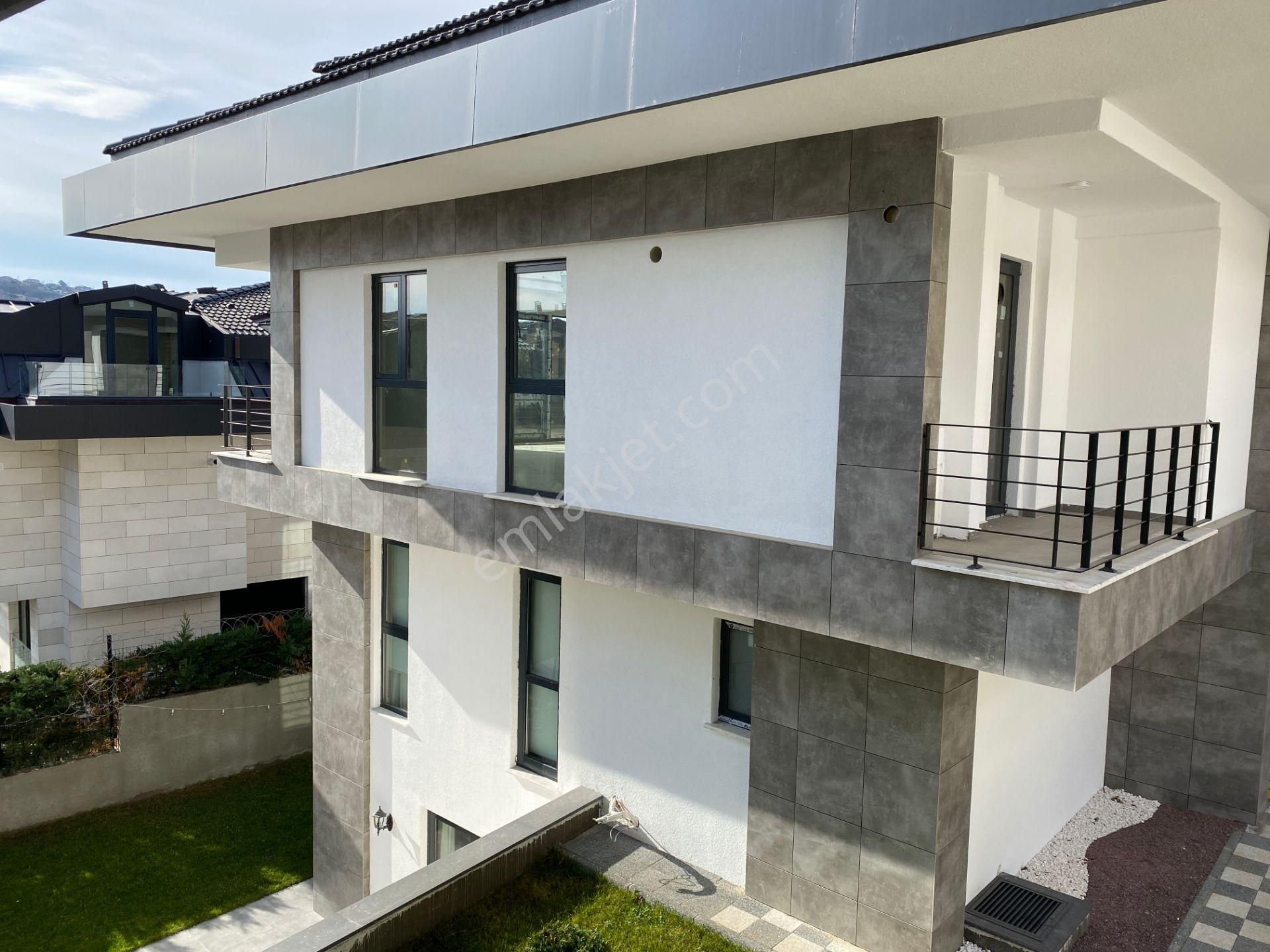 Yankı'dan Madende 165 M2 4 Yıllık Butik Sitede 3+1 Dubleks Daire - Görsel 26